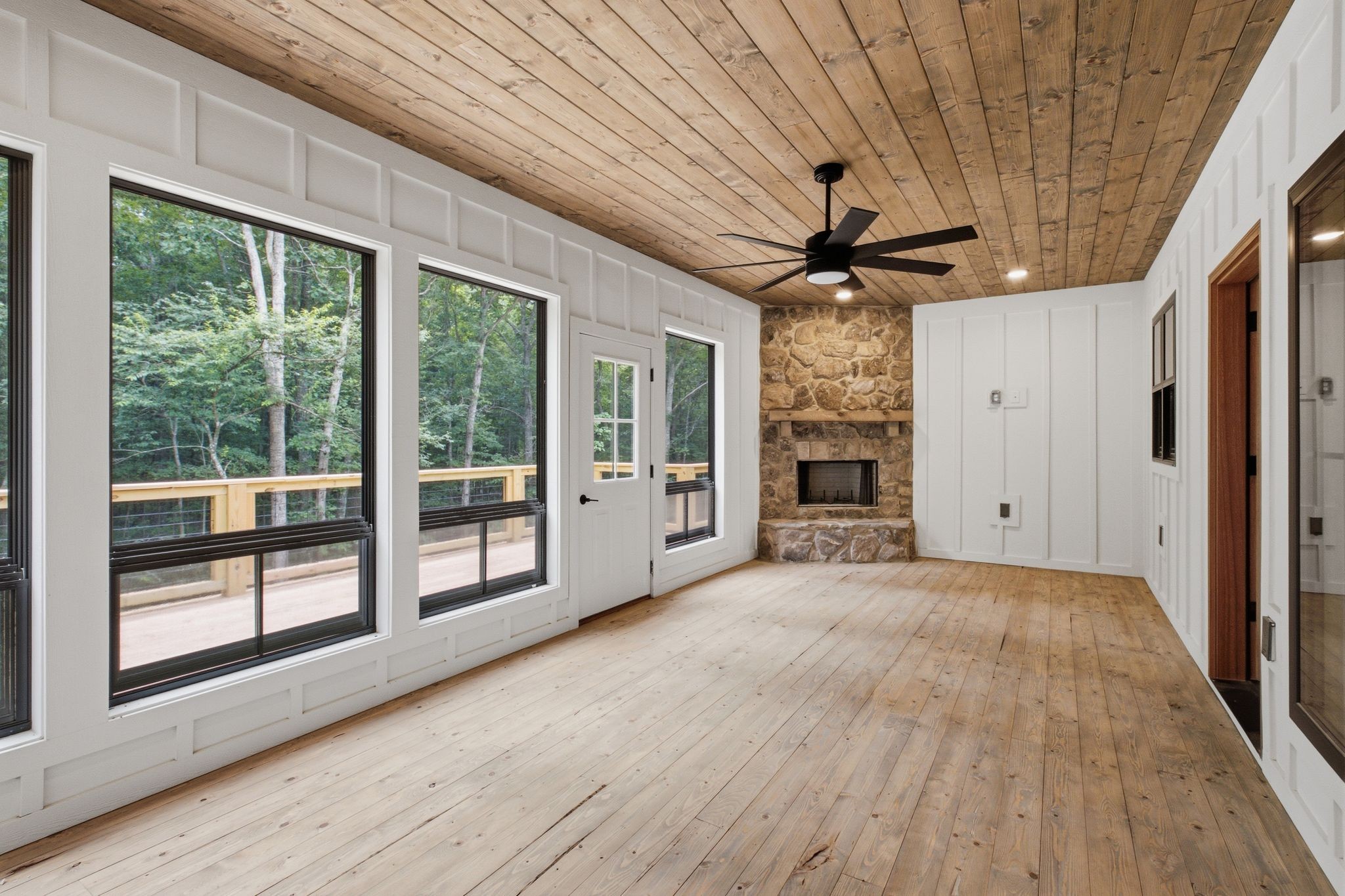 35 Lake Louisa Loop