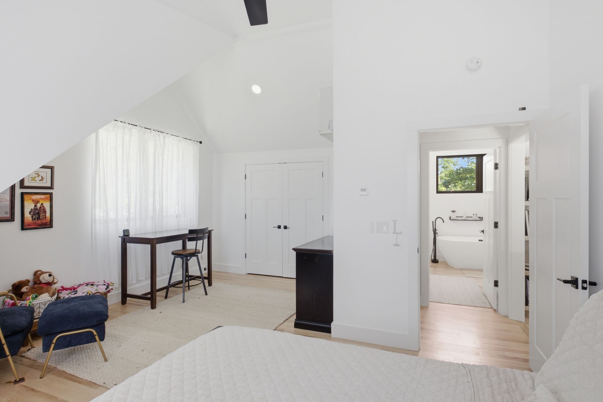 201 Water View Ln