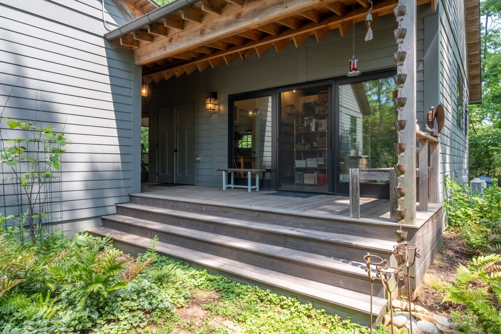 201 Water View Ln