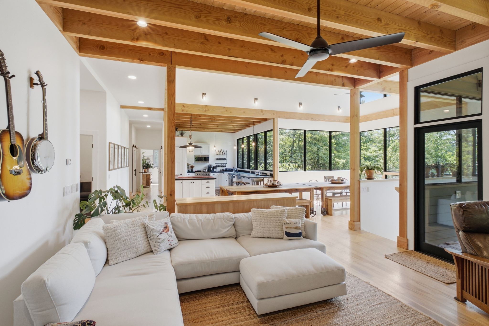 201 Water View Ln