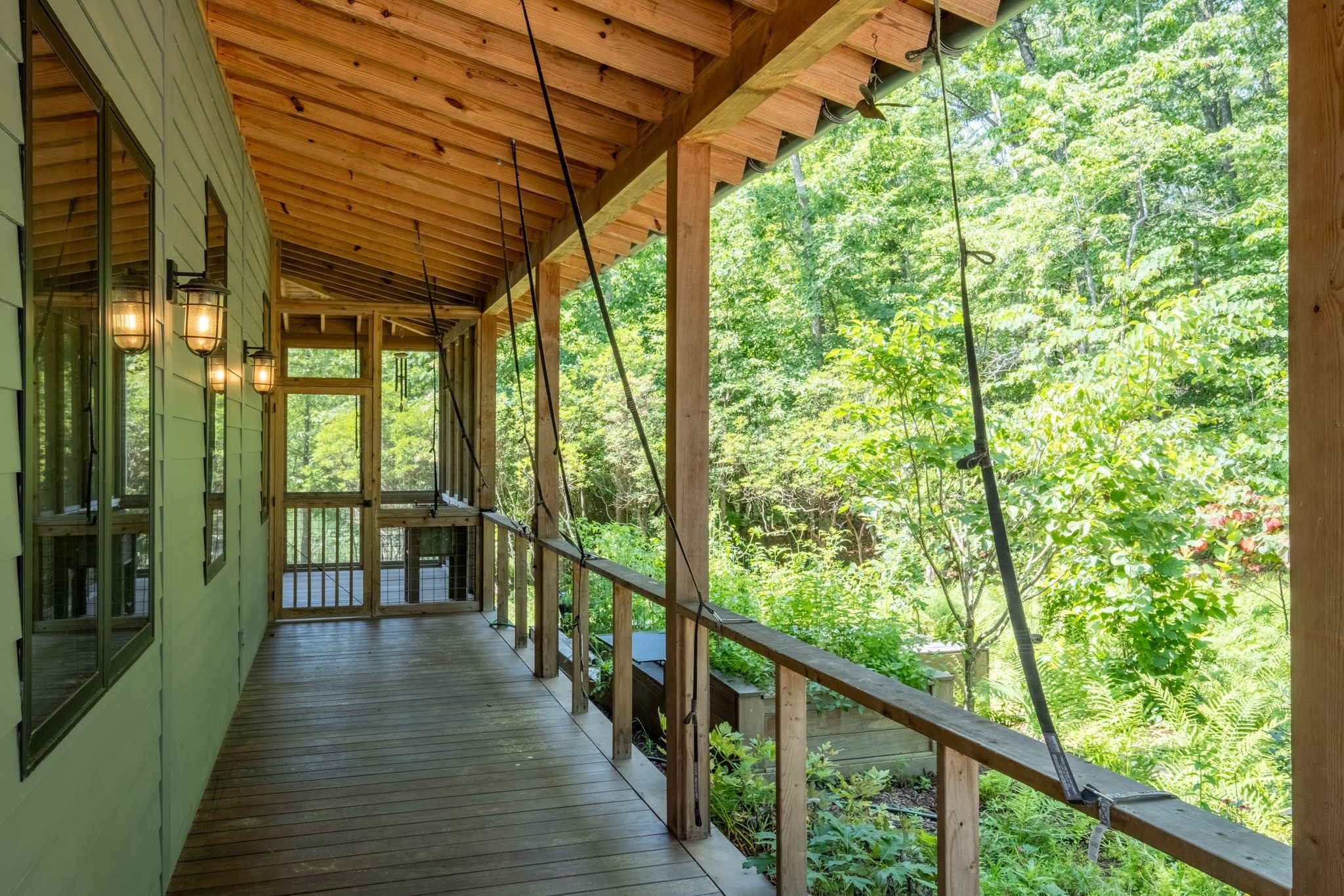 201 Water View Ln