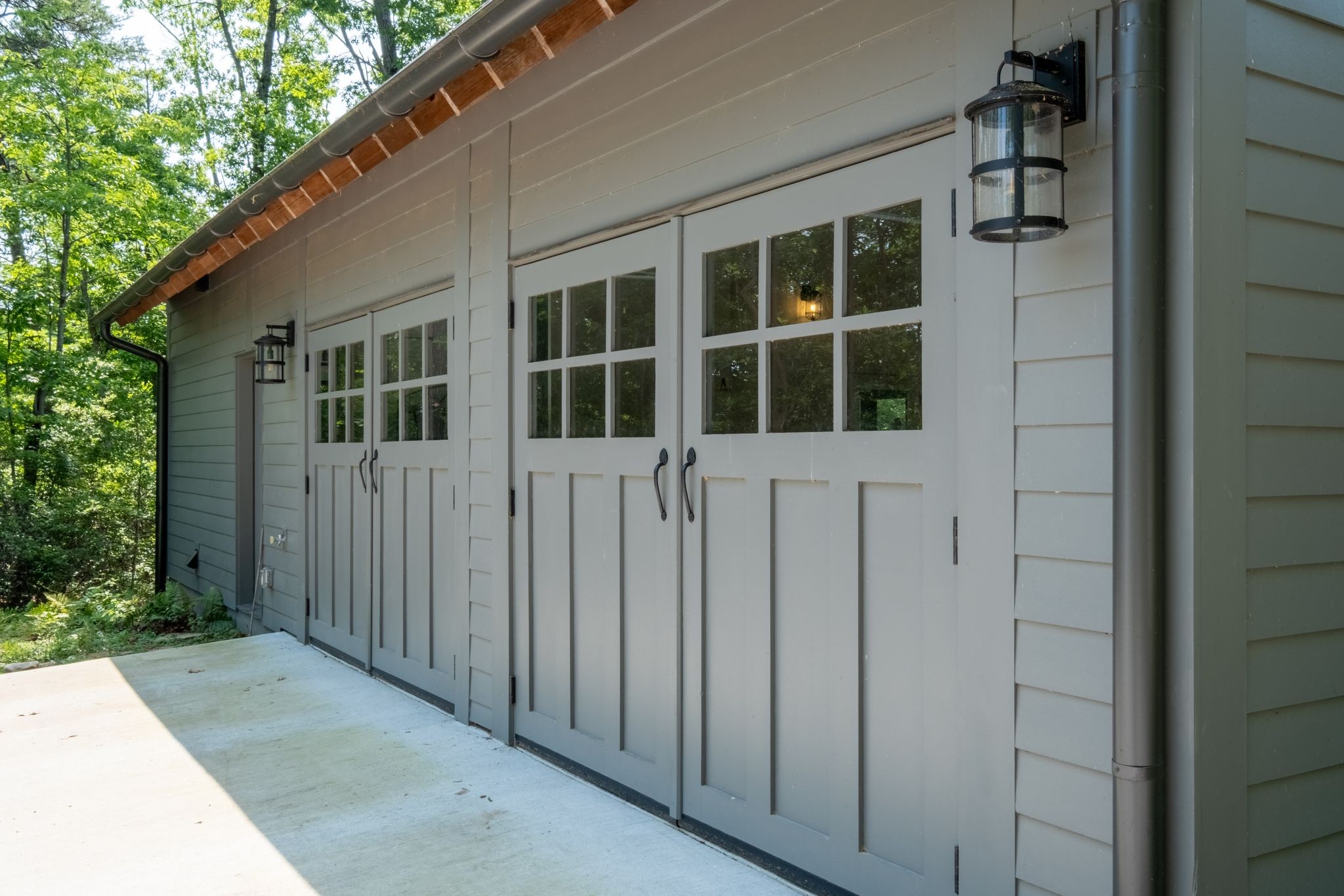 201 Water View Ln