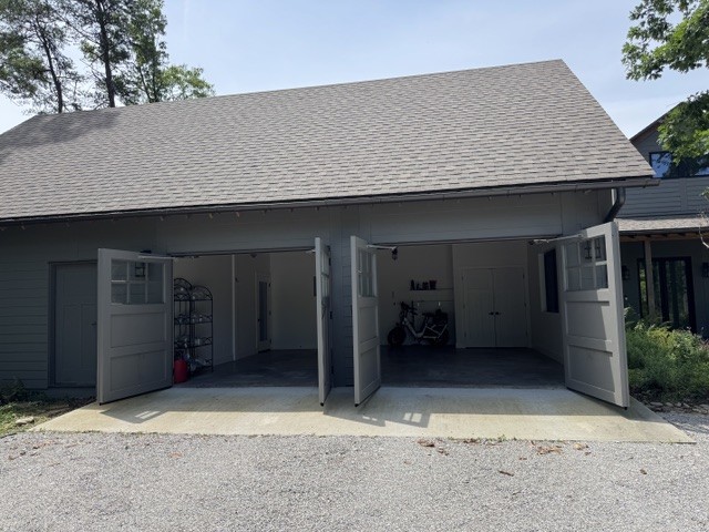 201 Water View Ln