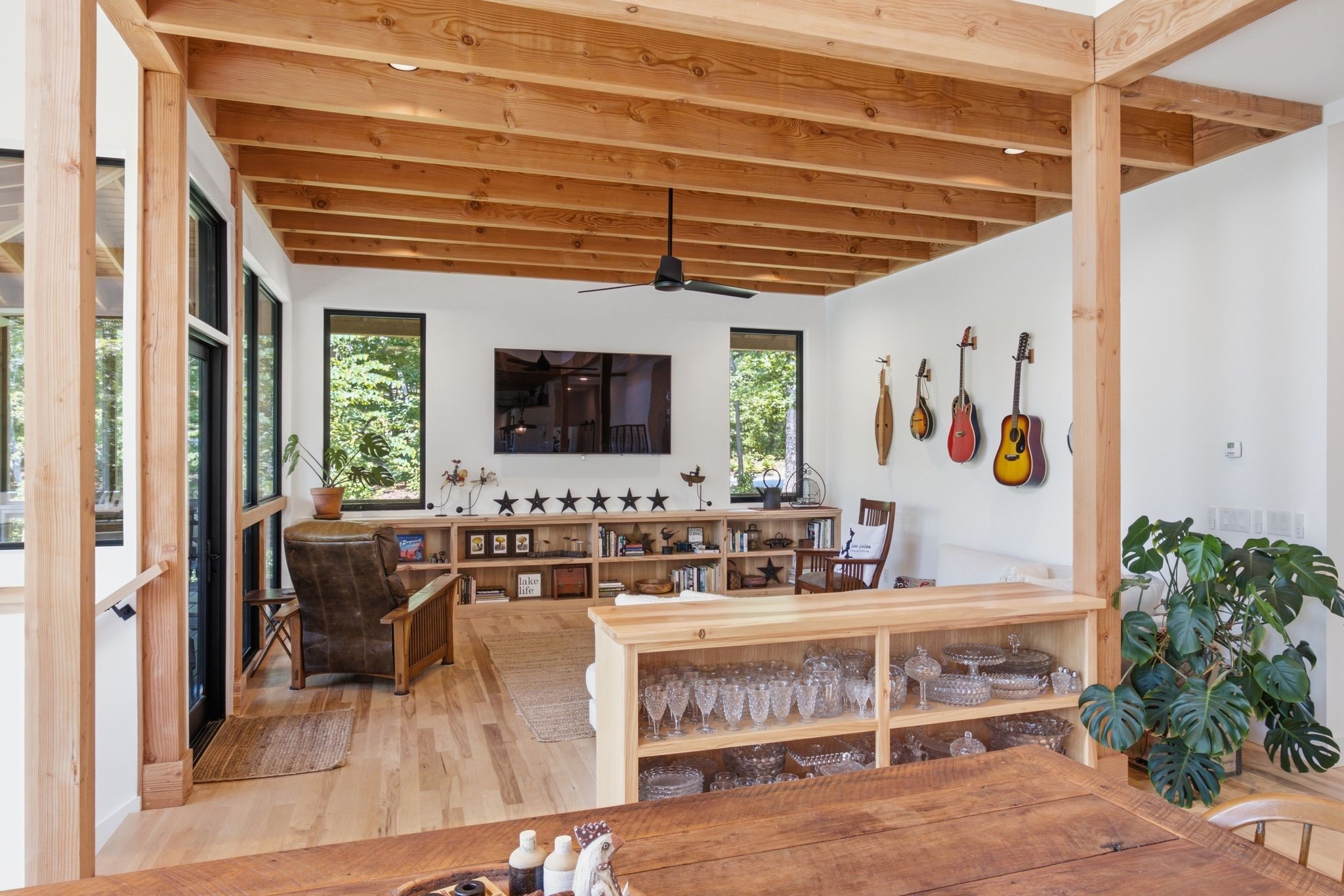 201 Water View Ln