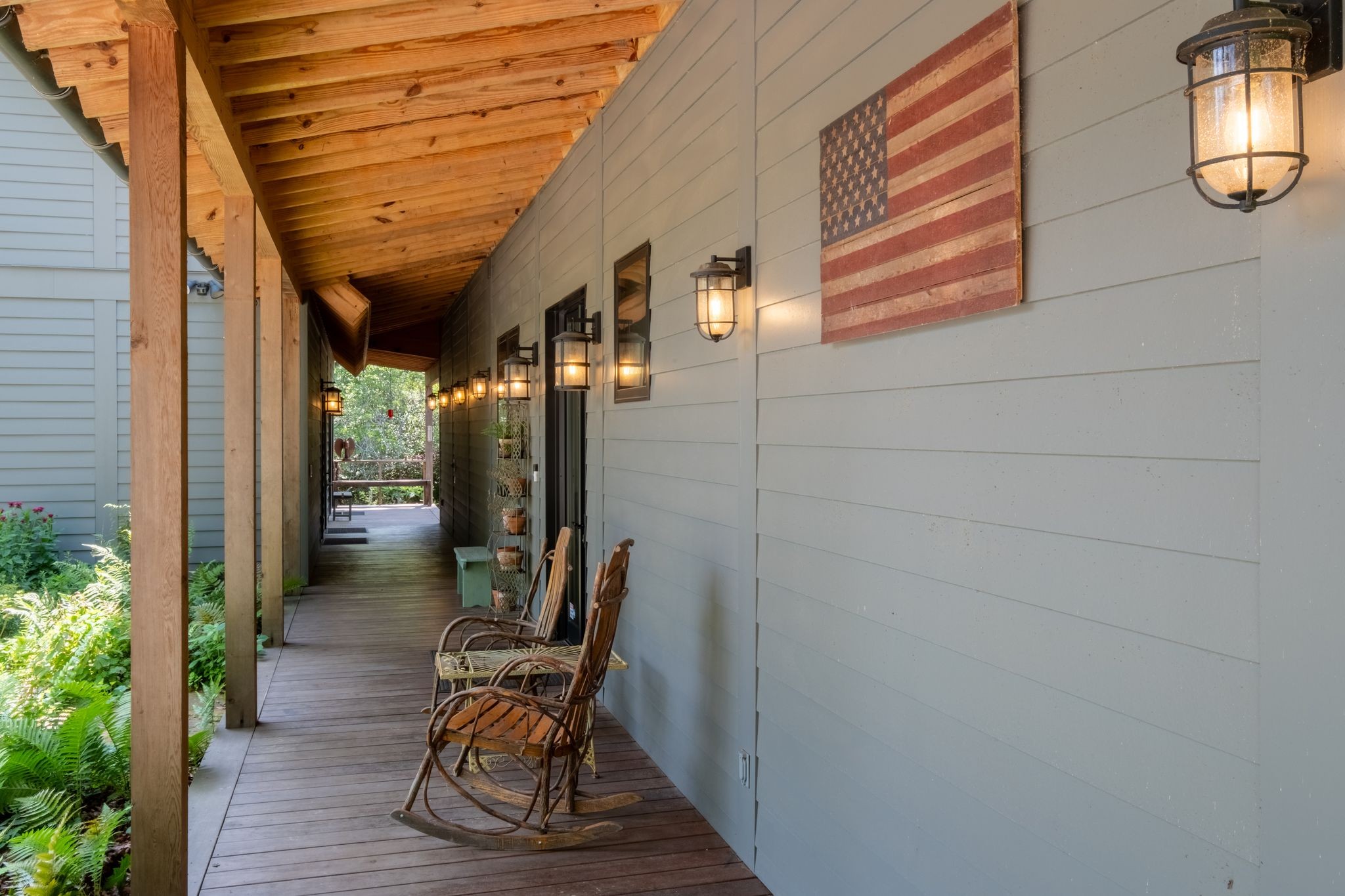 201 Water View Ln