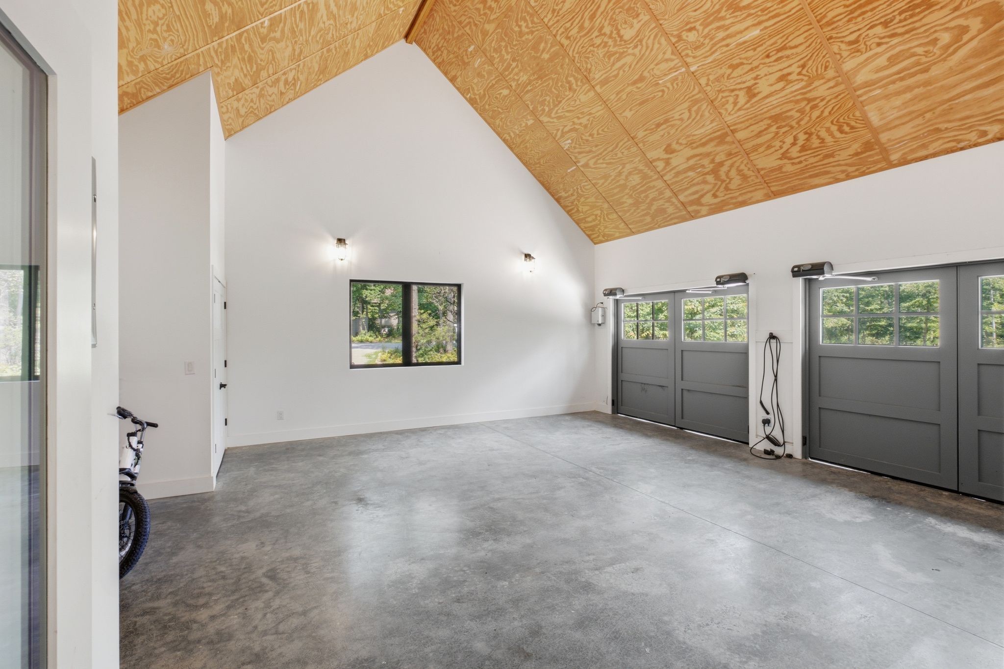 201 Water View Ln