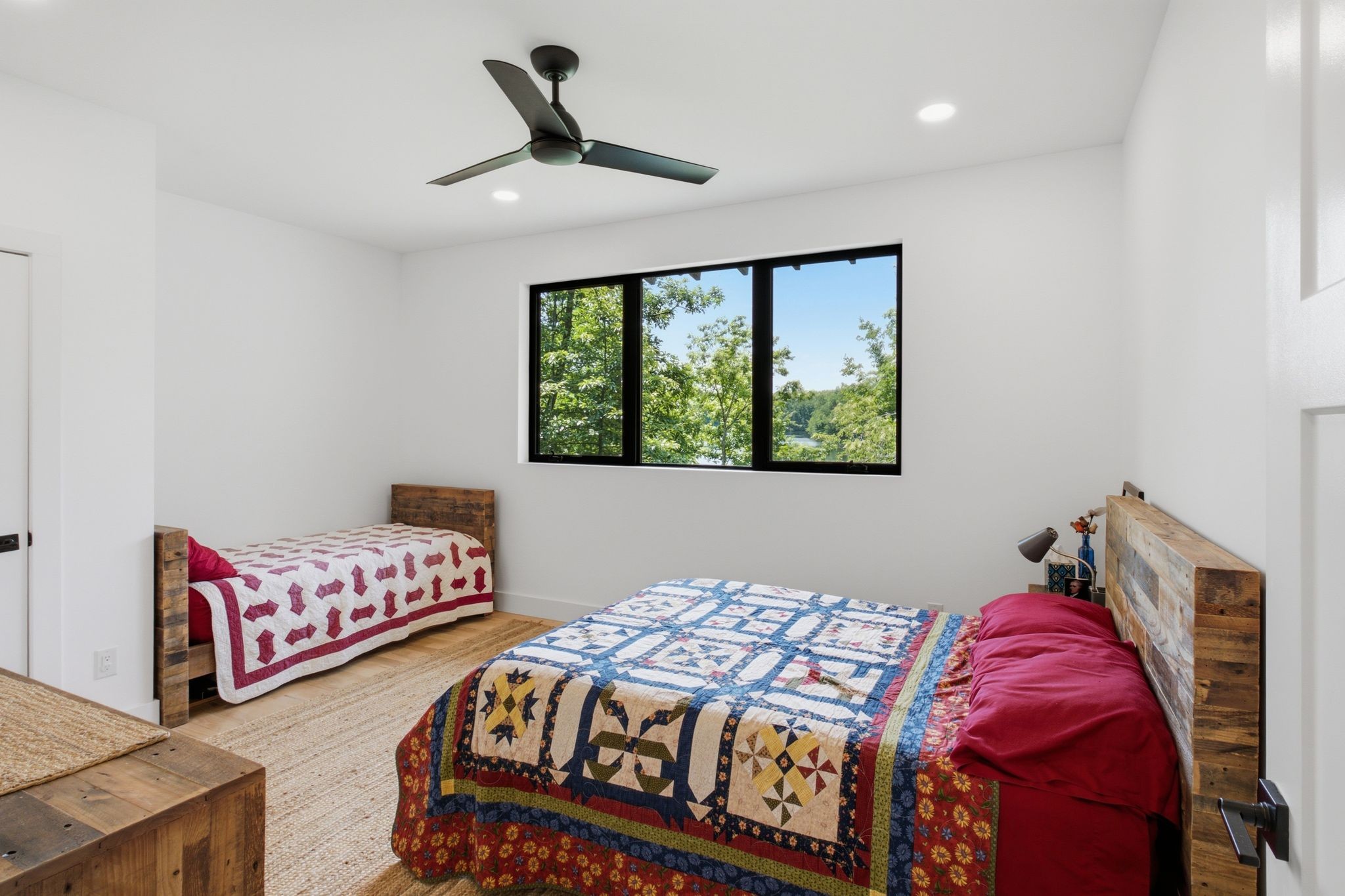 201 Water View Ln