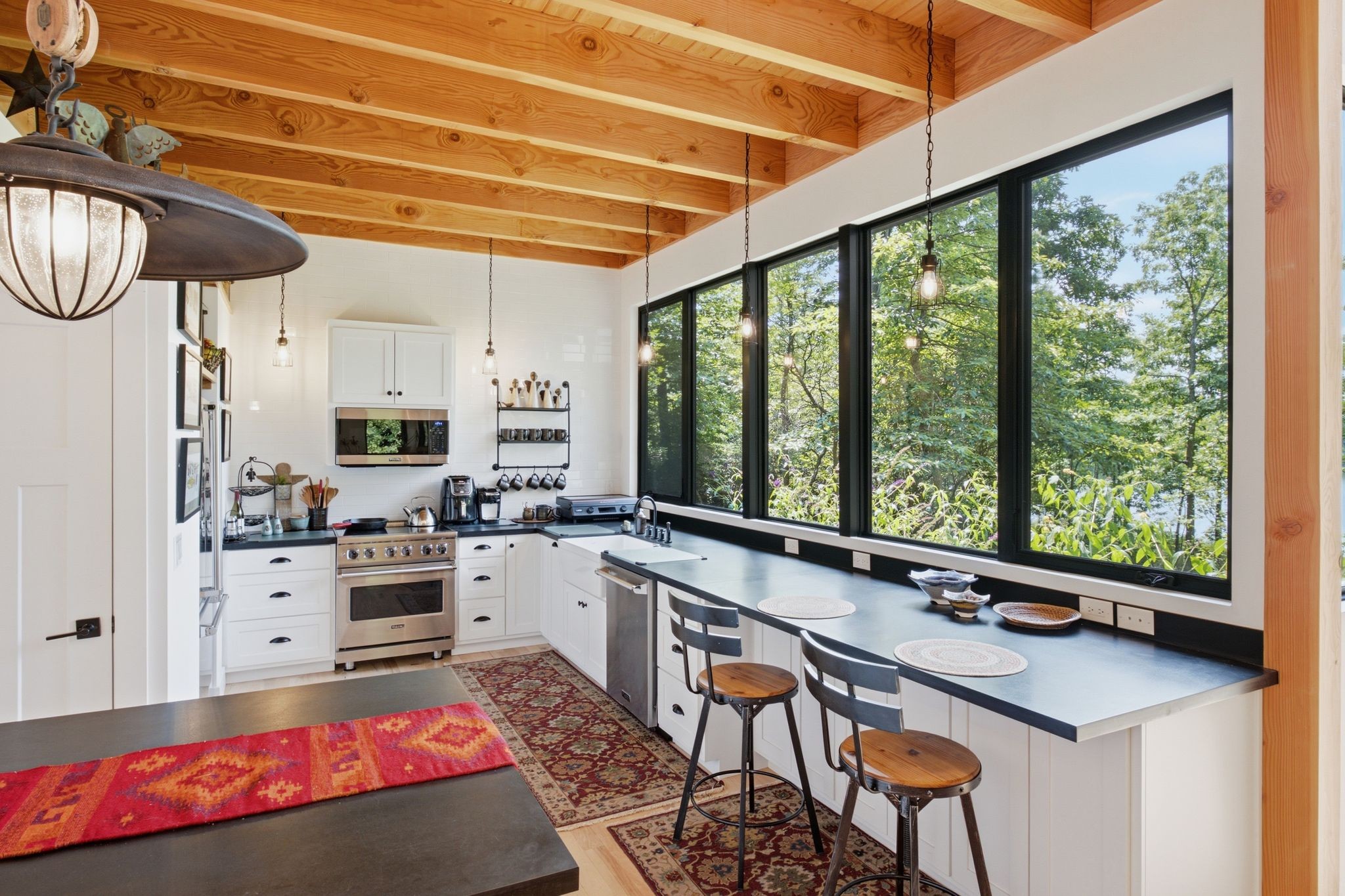 201 Water View Ln