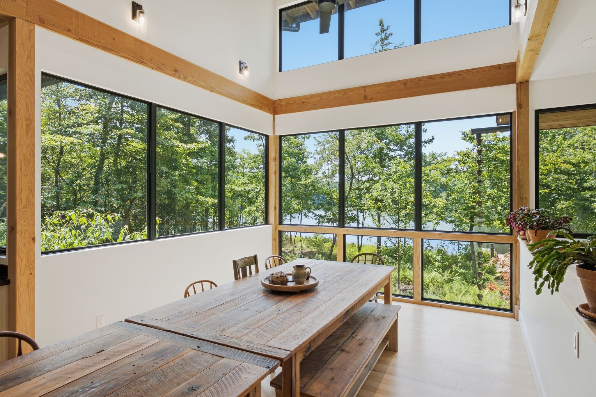 201 Water View Ln