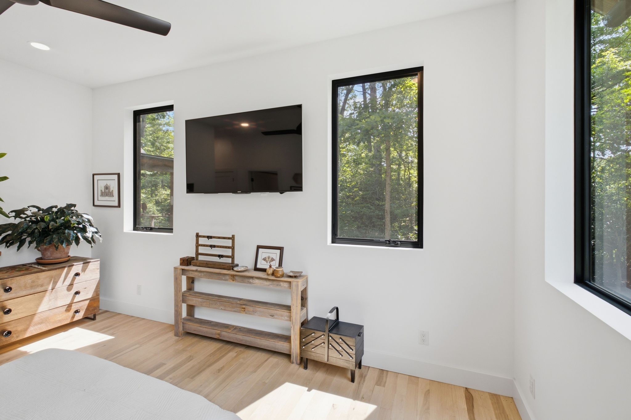 201 Water View Ln