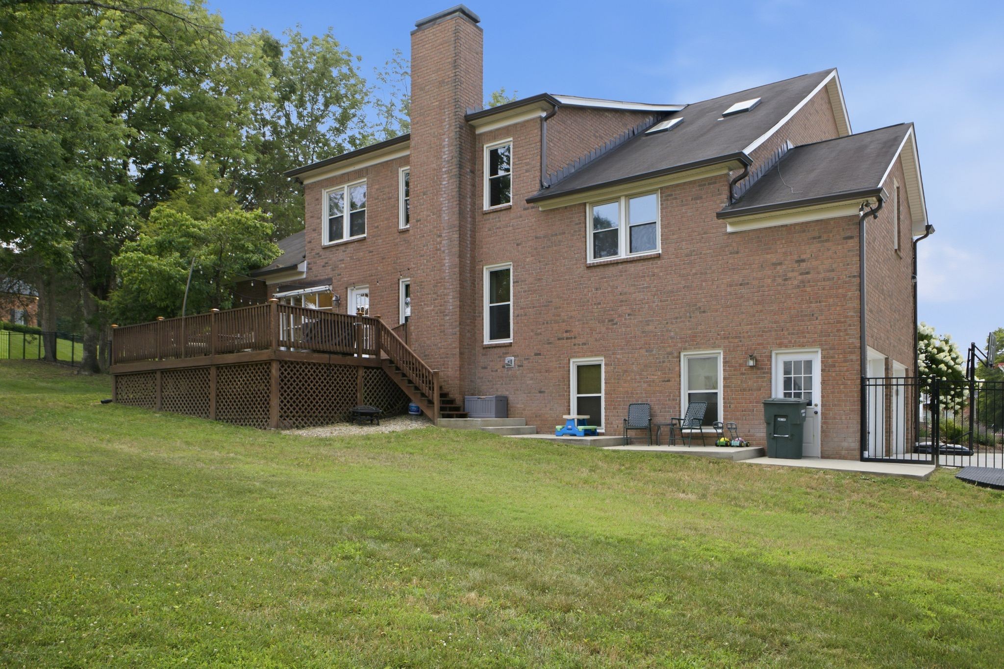 404 Winchester Dr