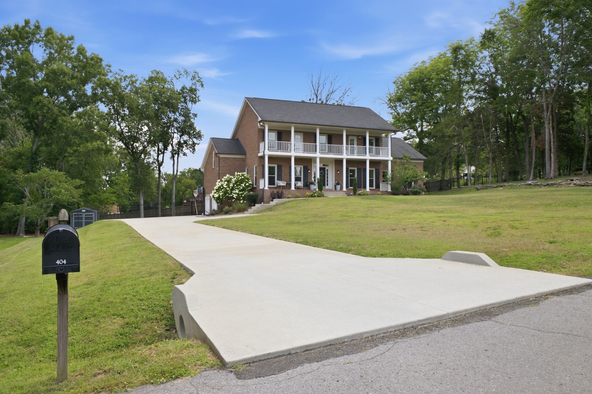 404 Winchester Dr