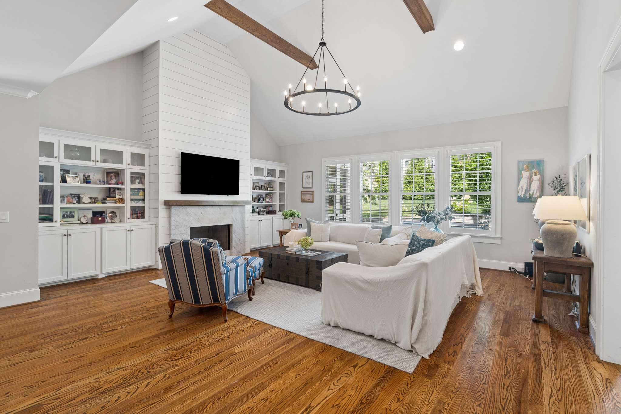 2711 Brightwood Ave