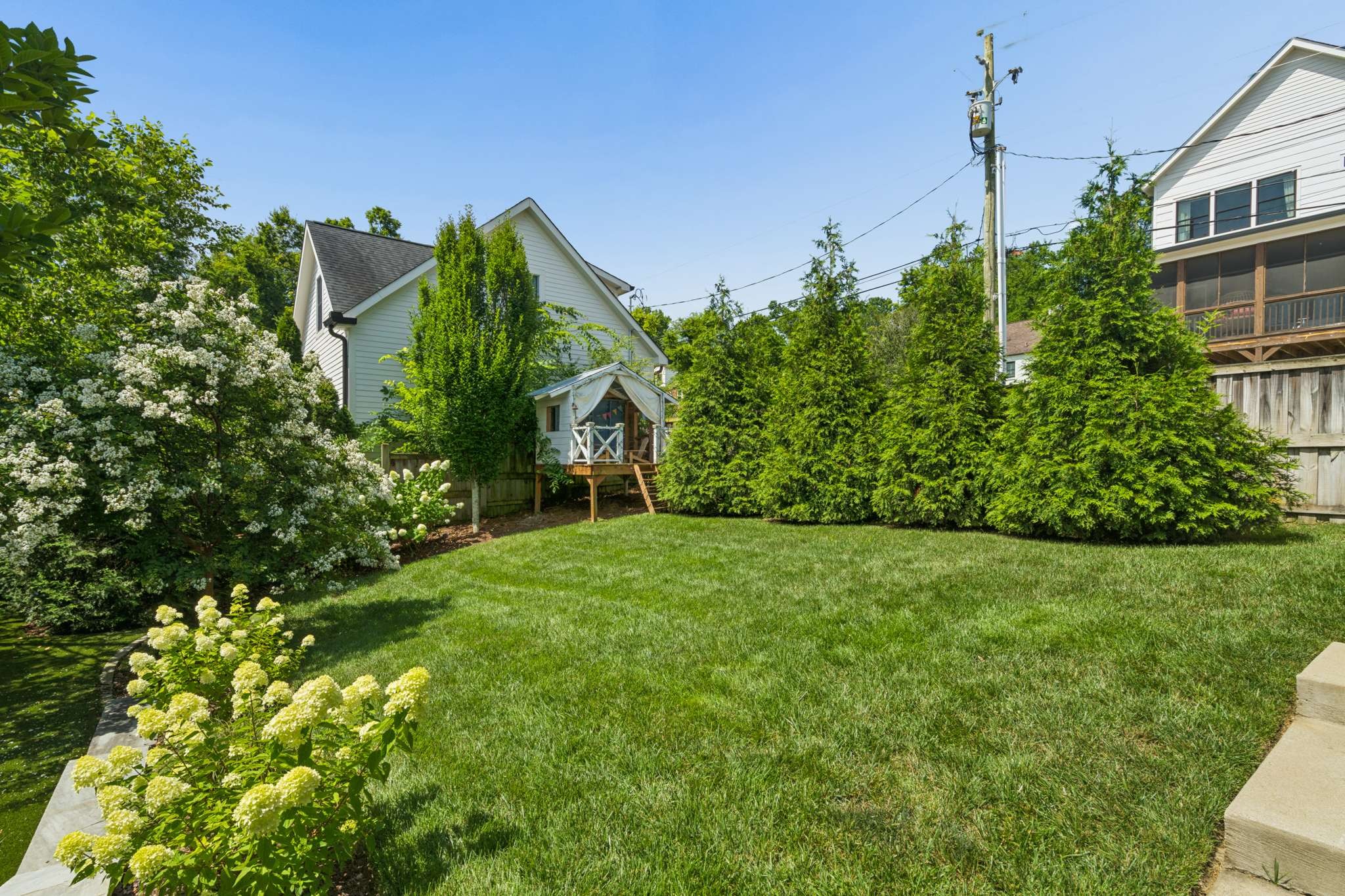 2711 Brightwood Ave