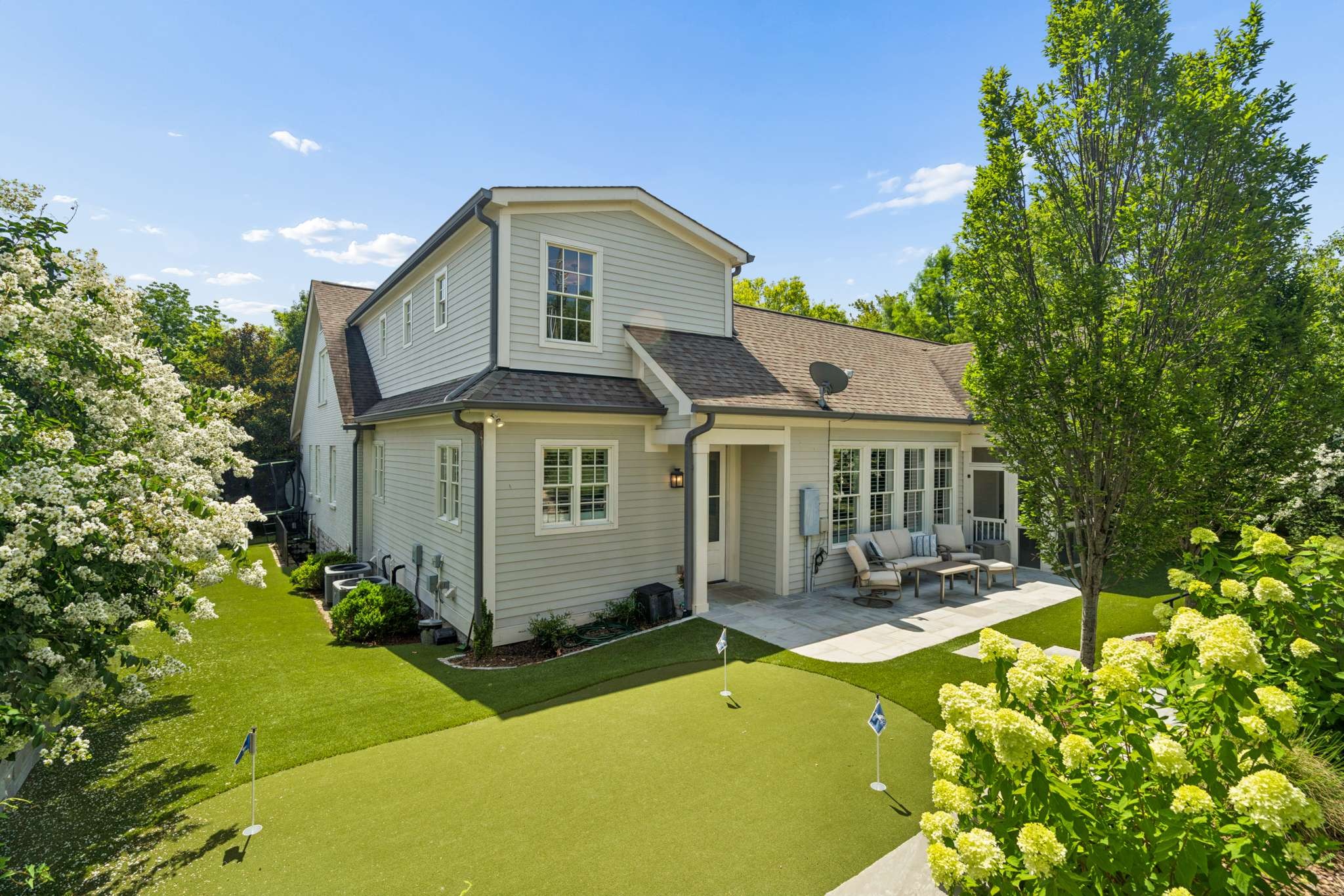 2711 Brightwood Ave