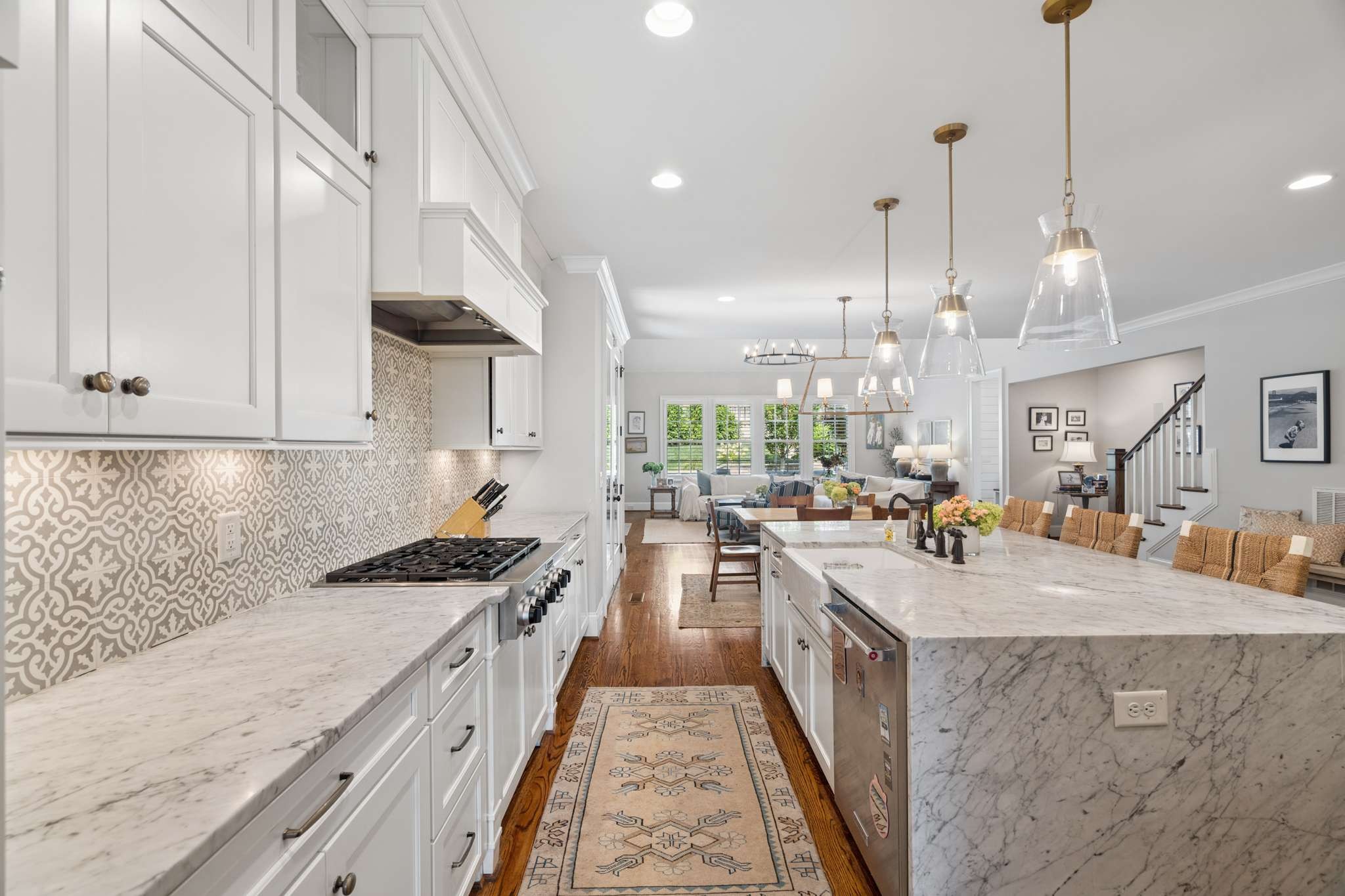 2711 Brightwood Ave