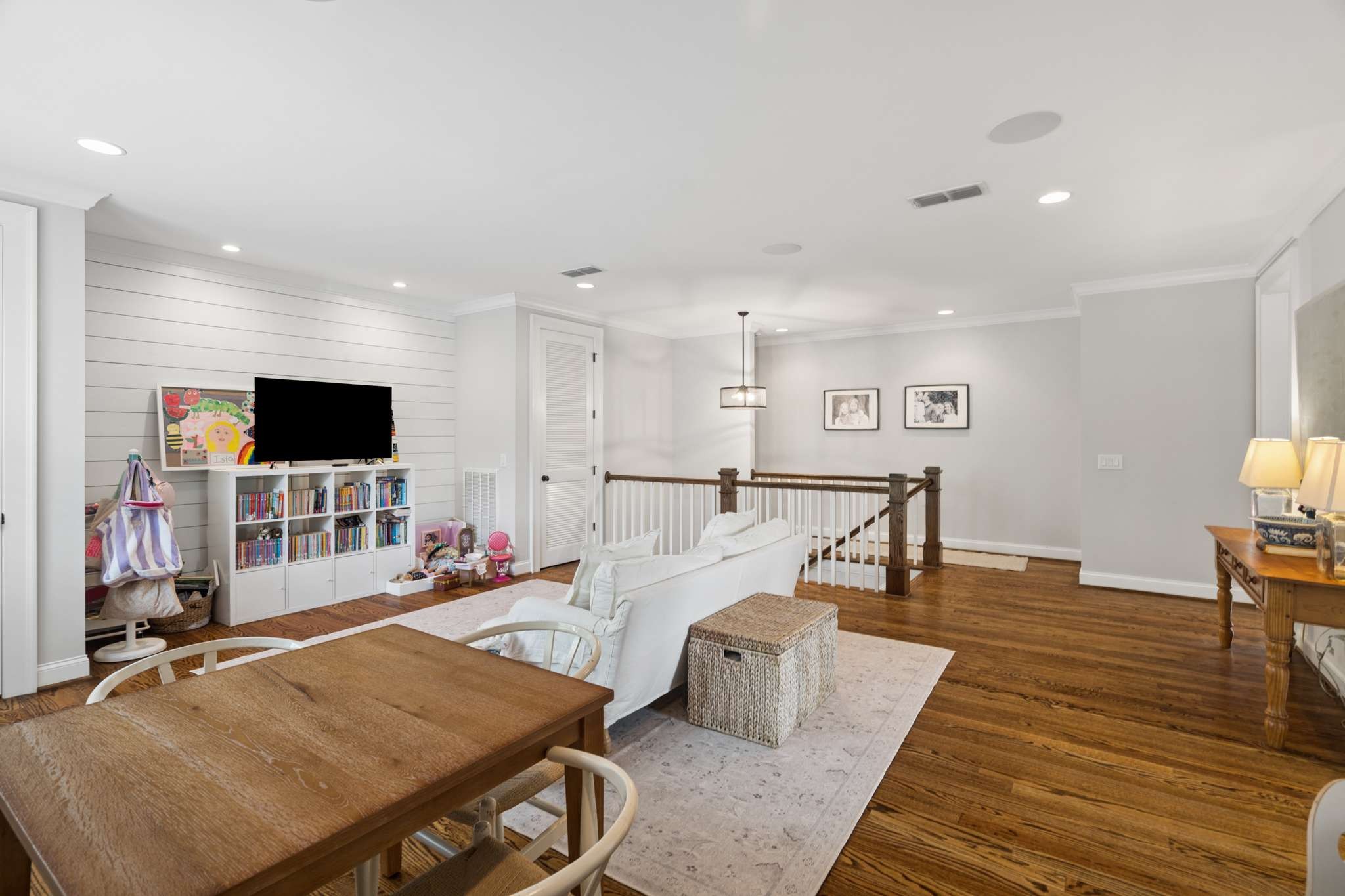 2711 Brightwood Ave