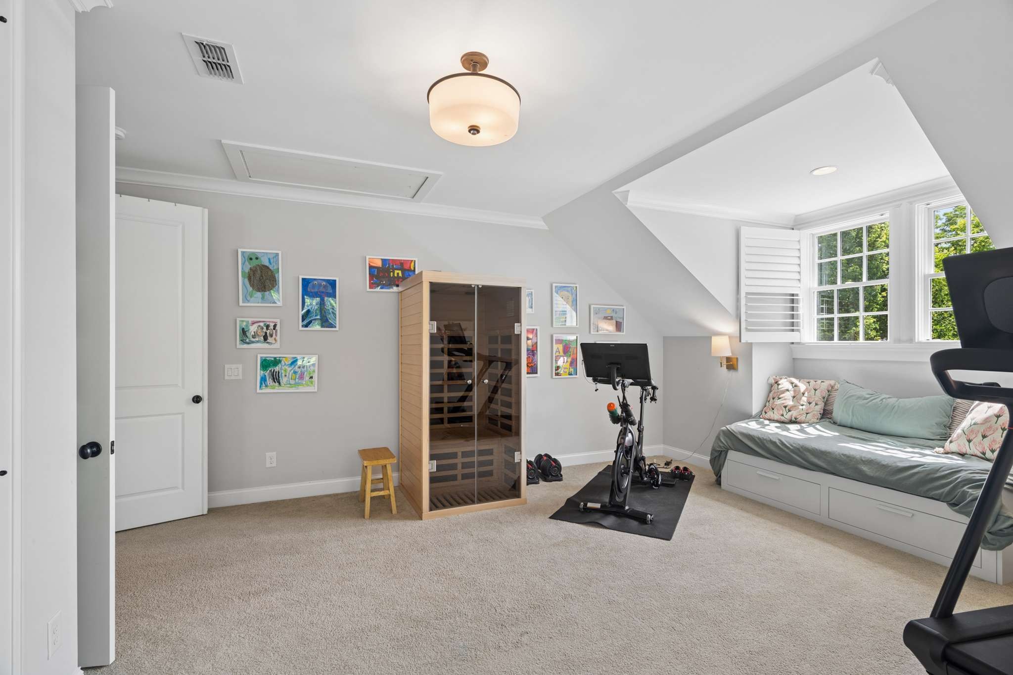 2711 Brightwood Ave