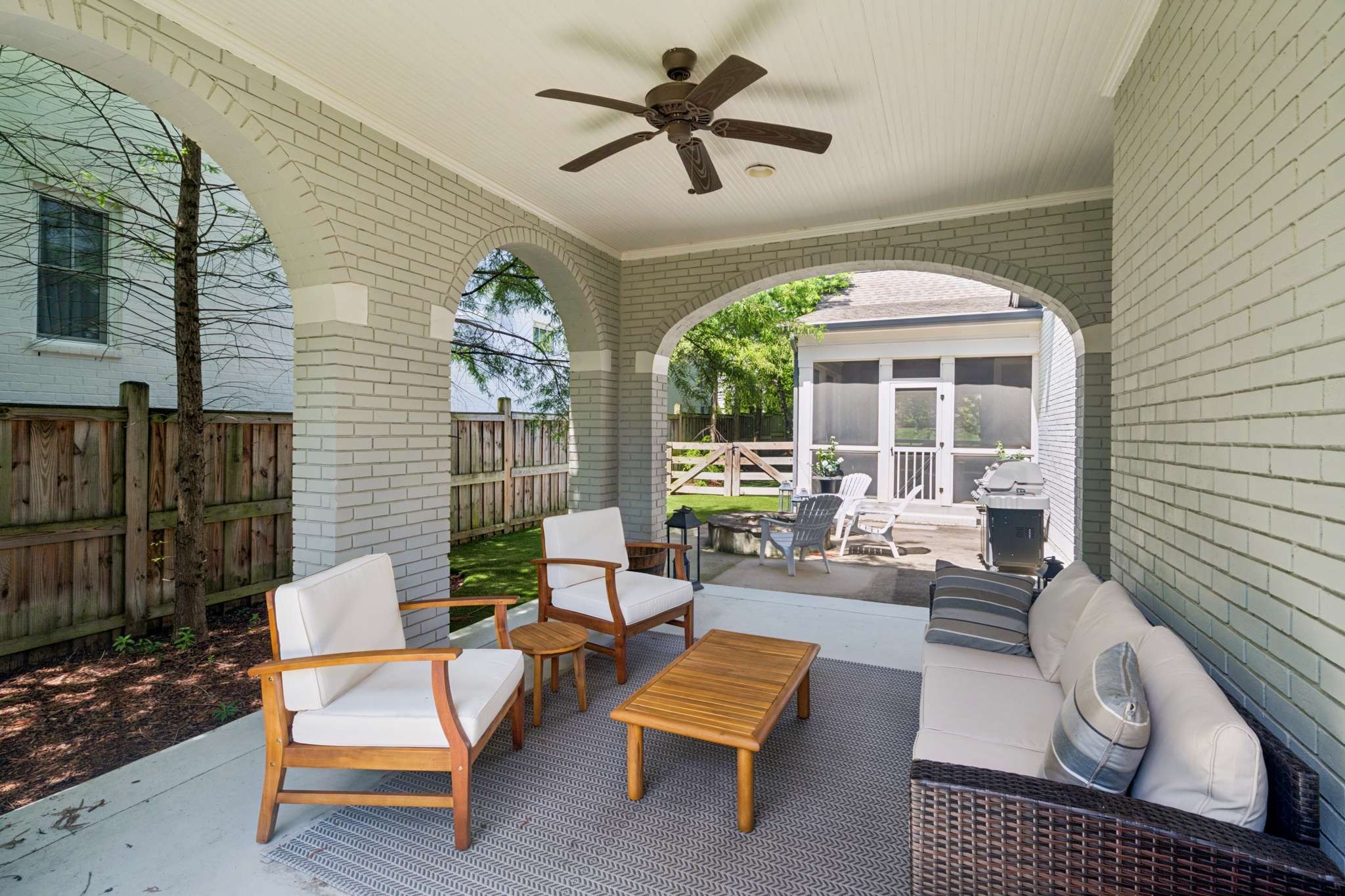 2711 Brightwood Ave