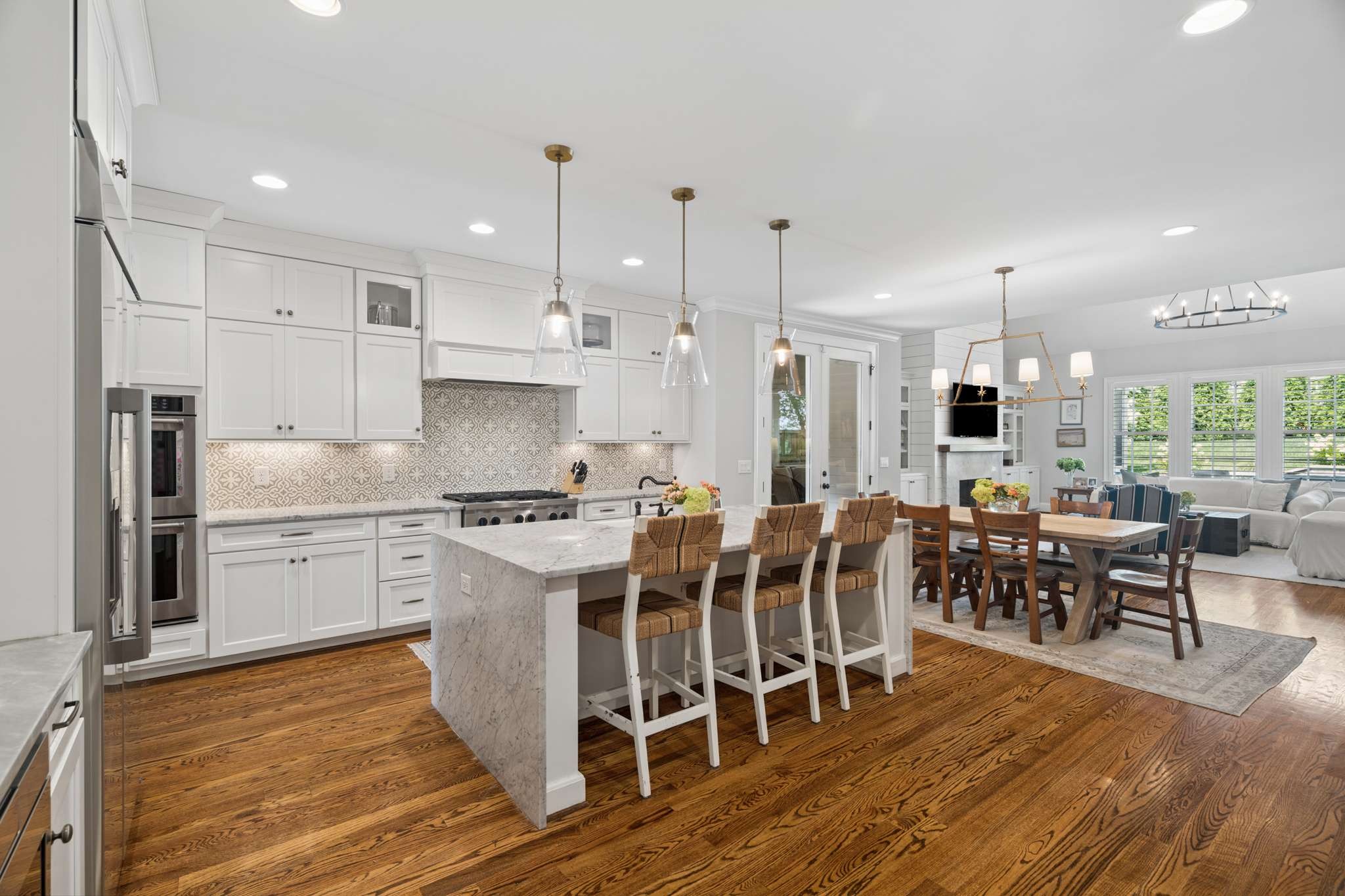 2711 Brightwood Ave