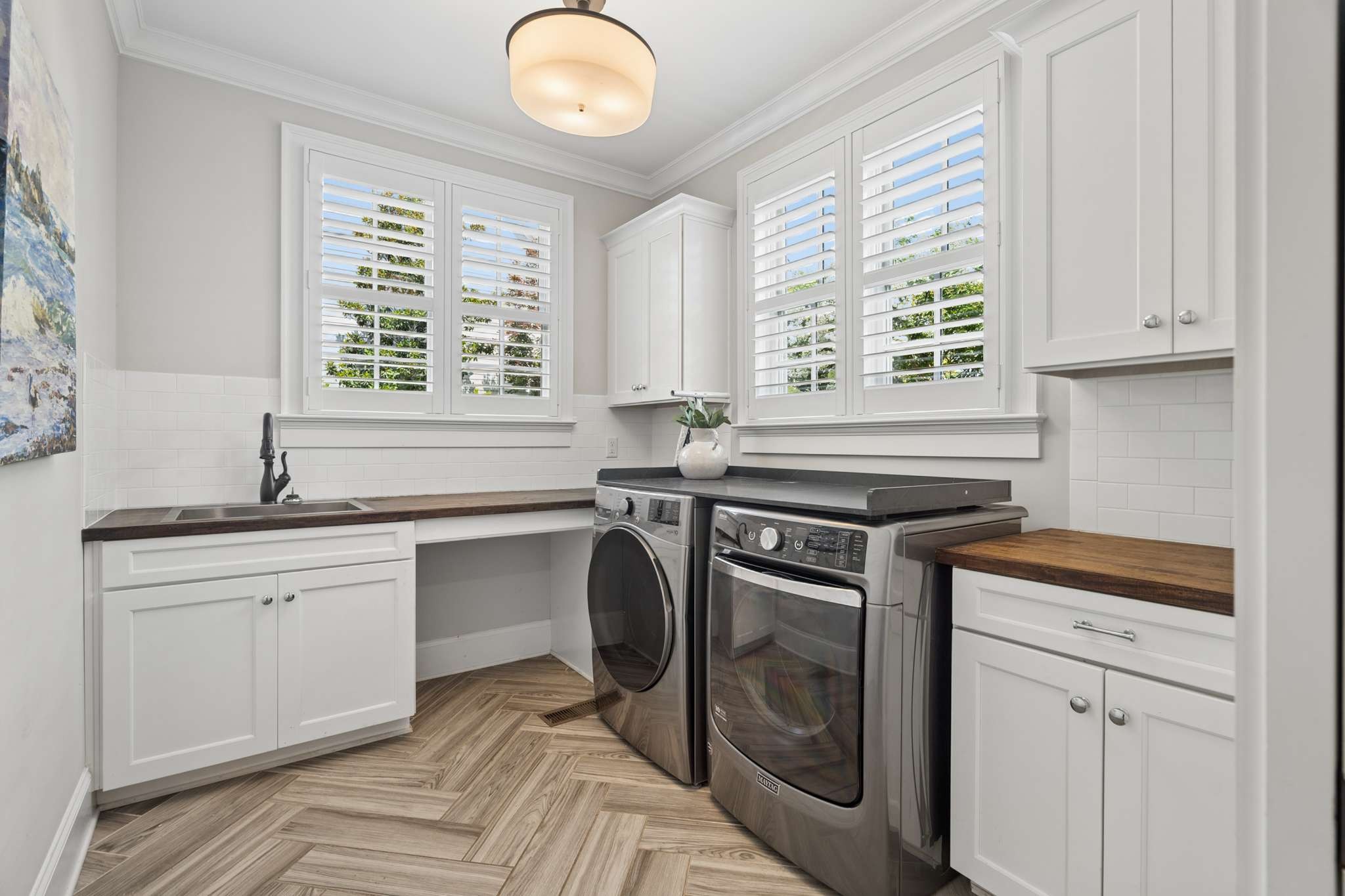 2711 Brightwood Ave