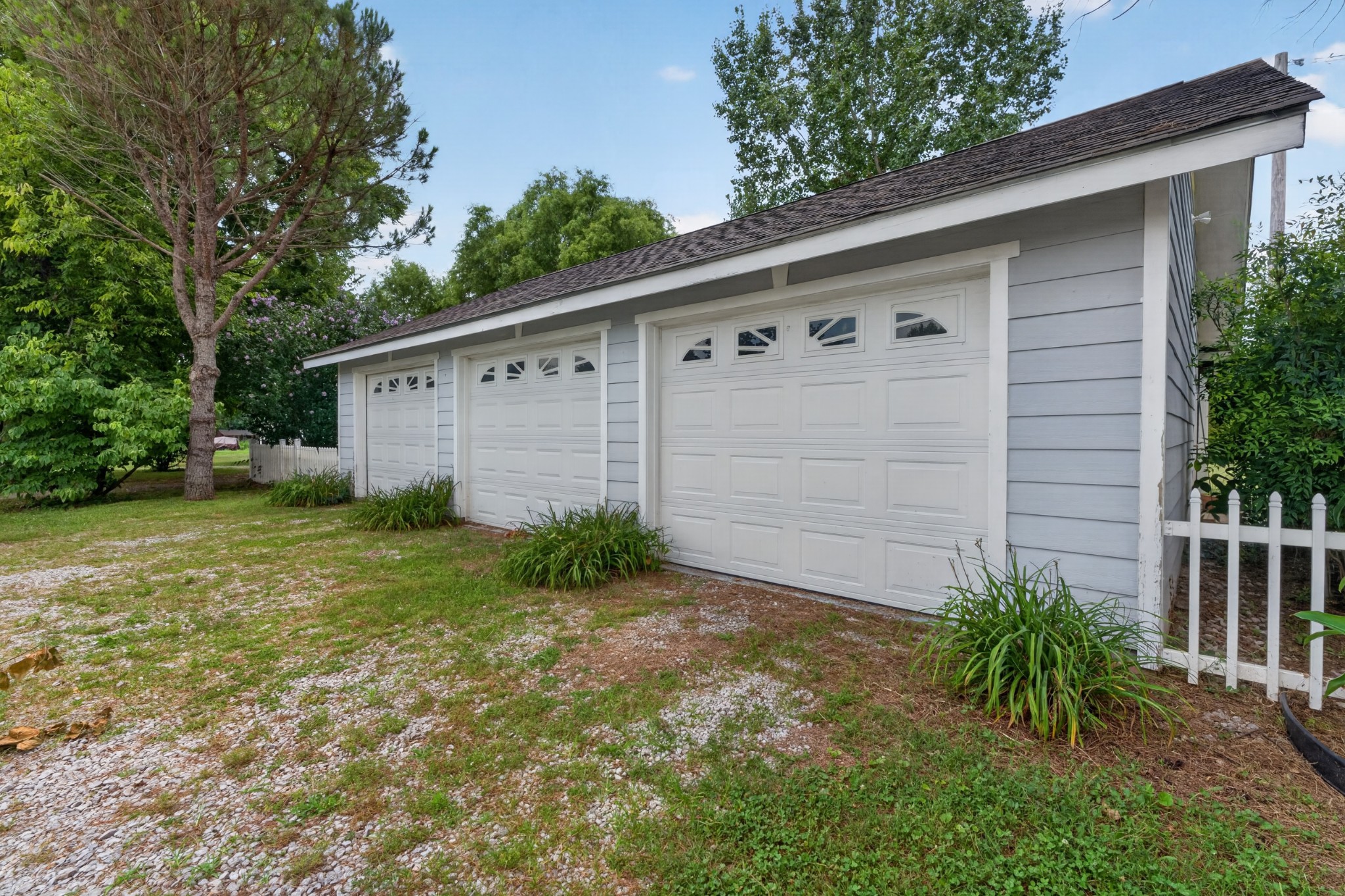 101 Country Dr