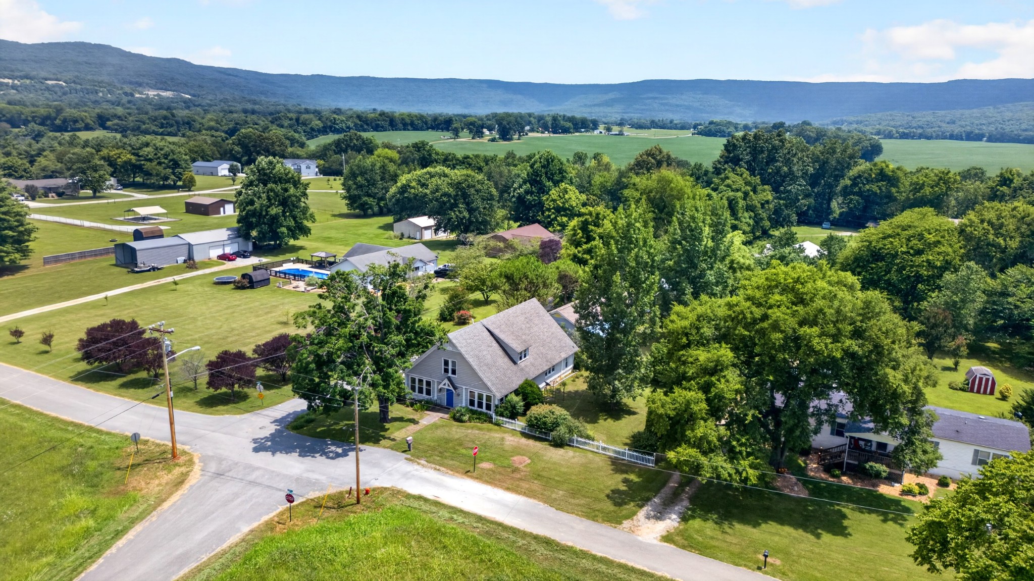 101 Country Dr