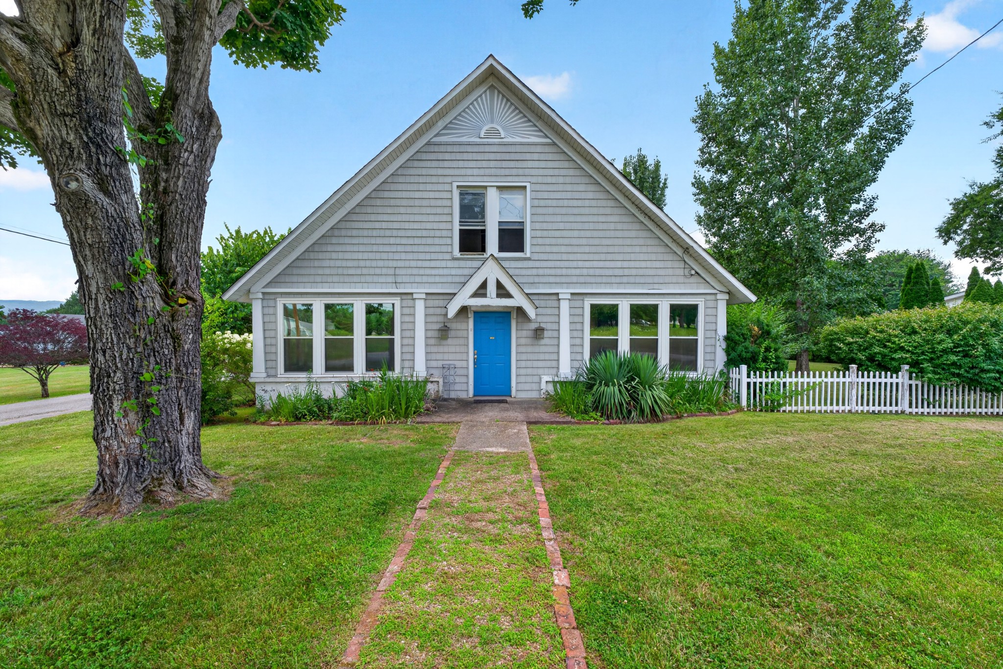 101 Country Dr