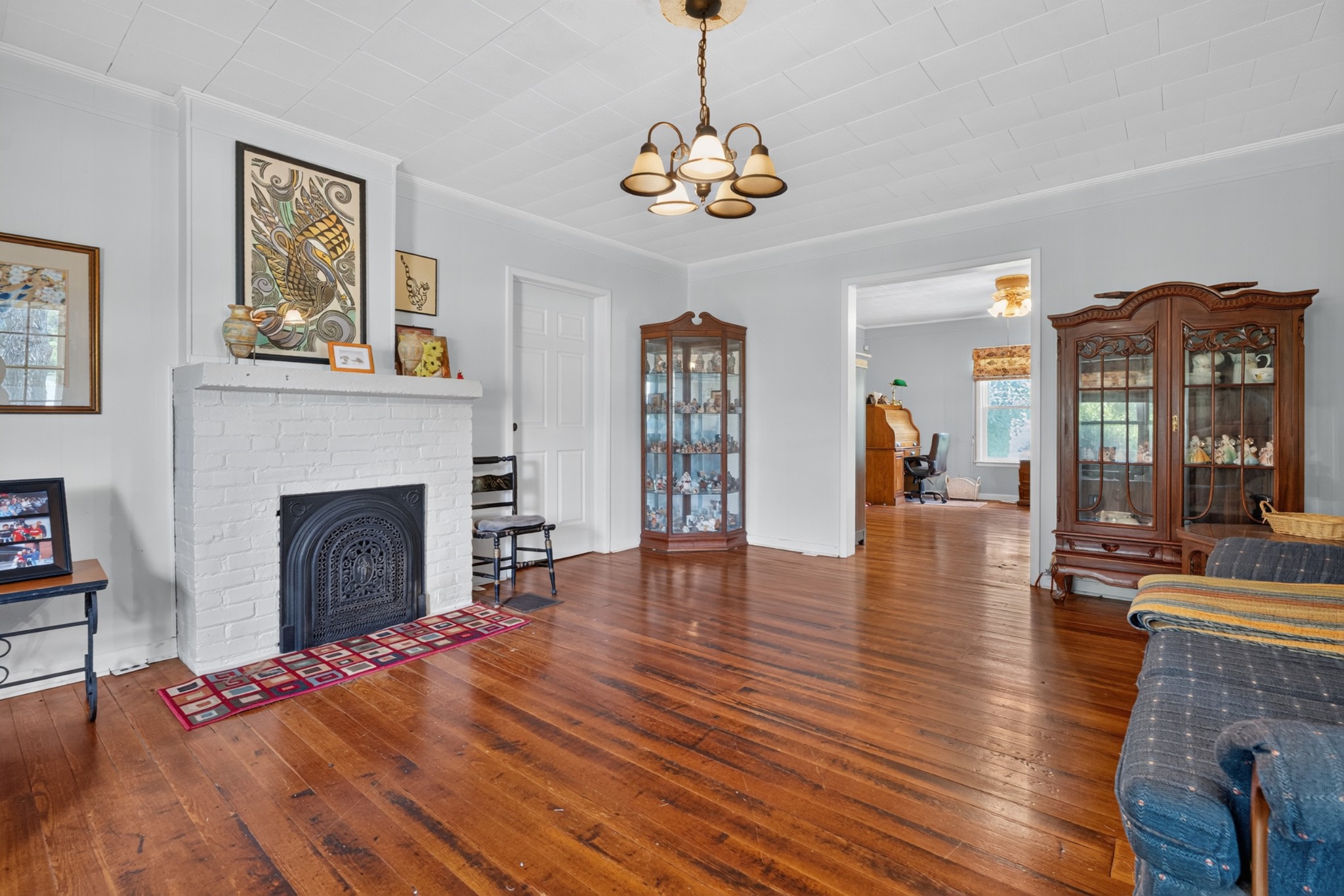 101 Country Dr
