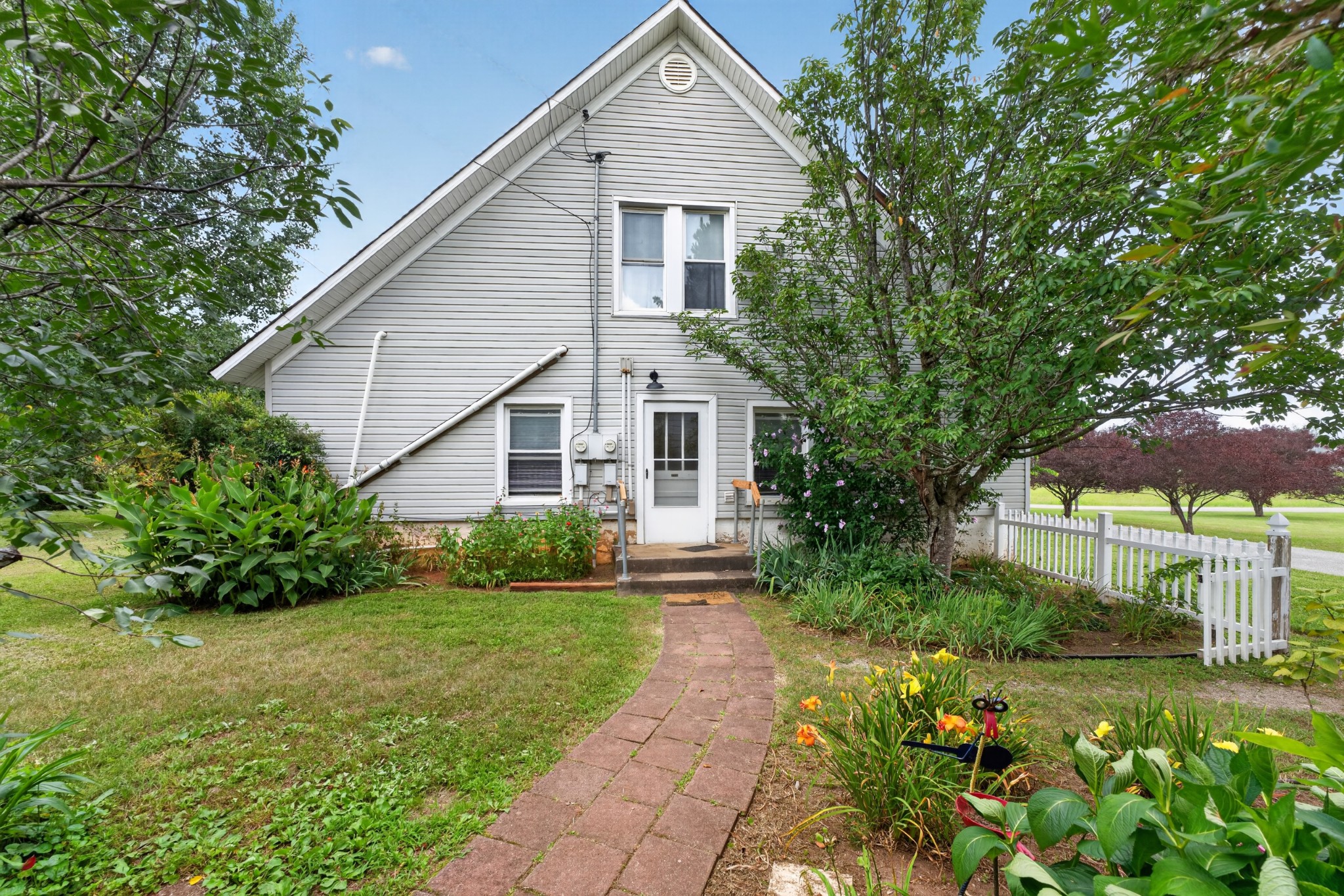 101 Country Dr