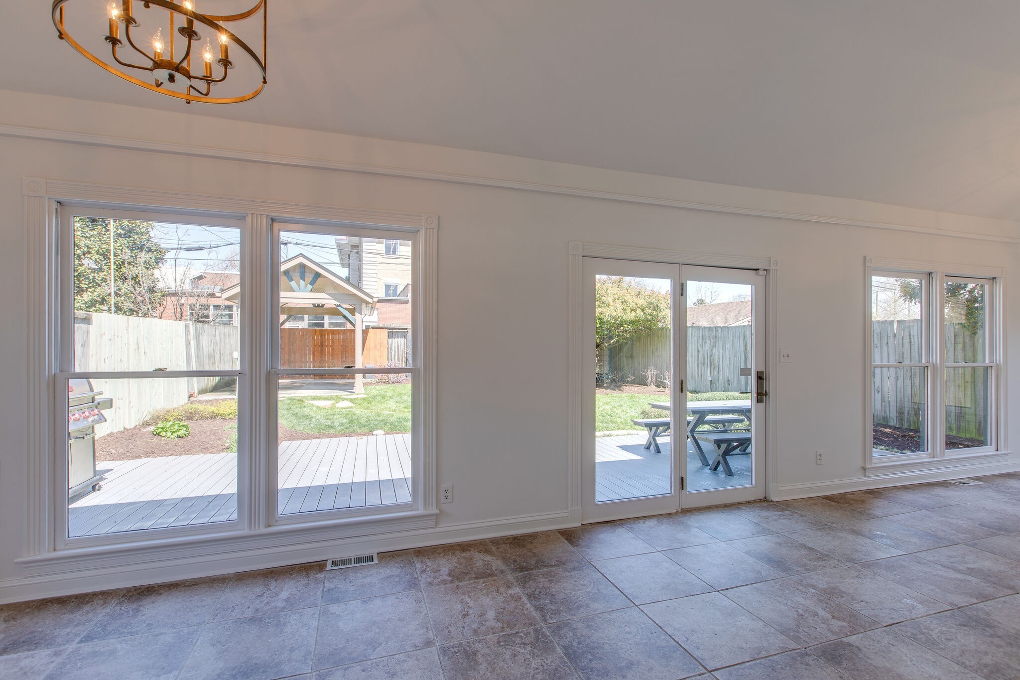 1305 Gartland Ave
