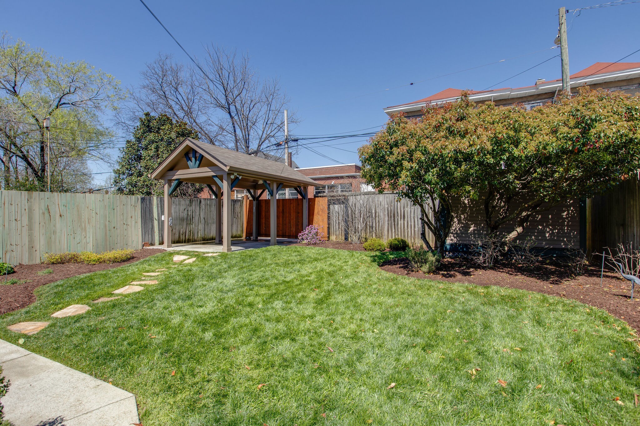 1305 Gartland Ave