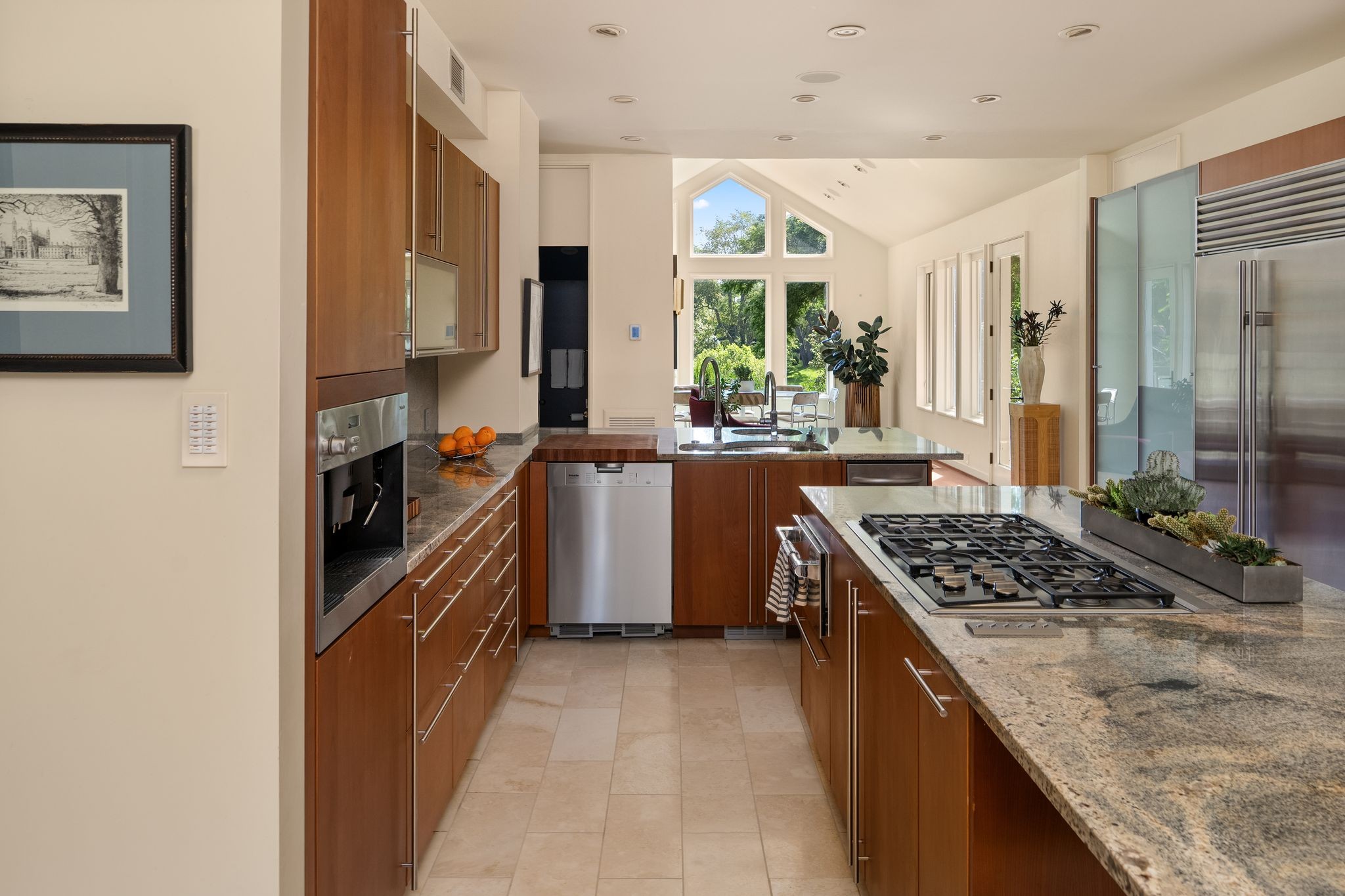 300 Sunnyside Dr
