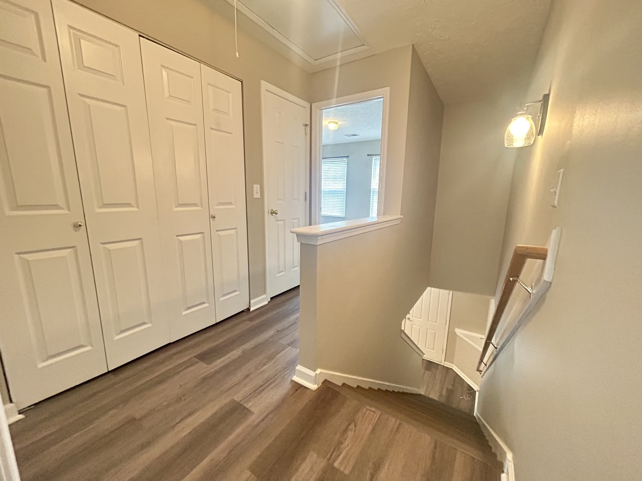 209 Shadow Glen Dr