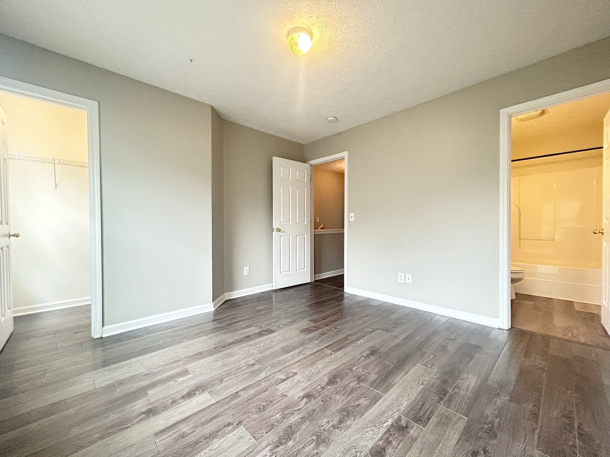 209 Shadow Glen Dr