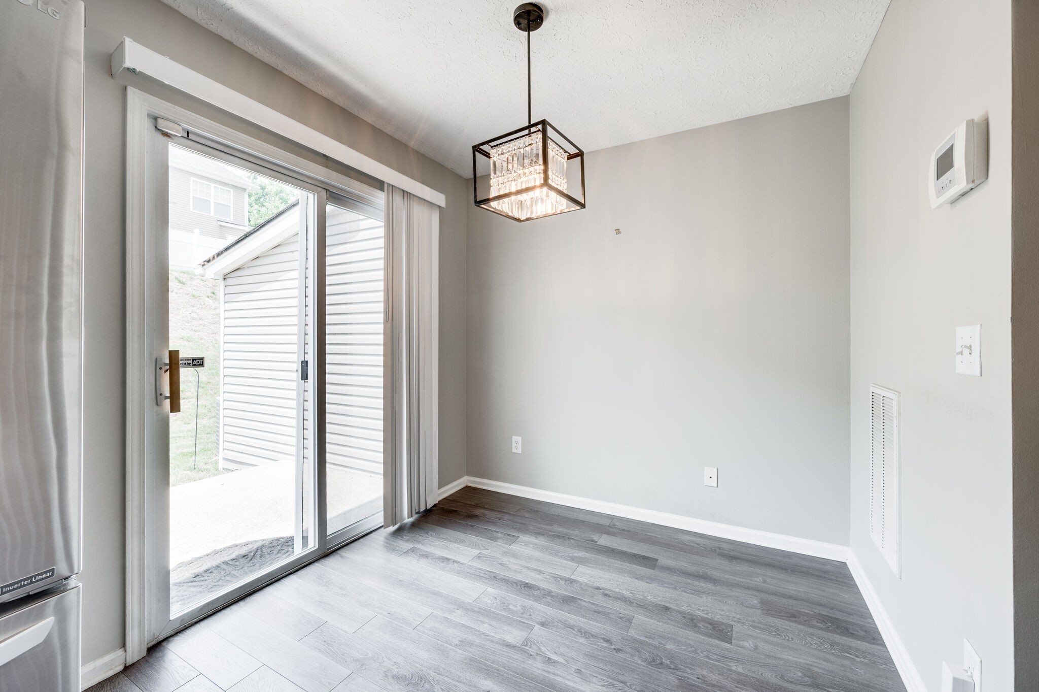 209 Shadow Glen Dr