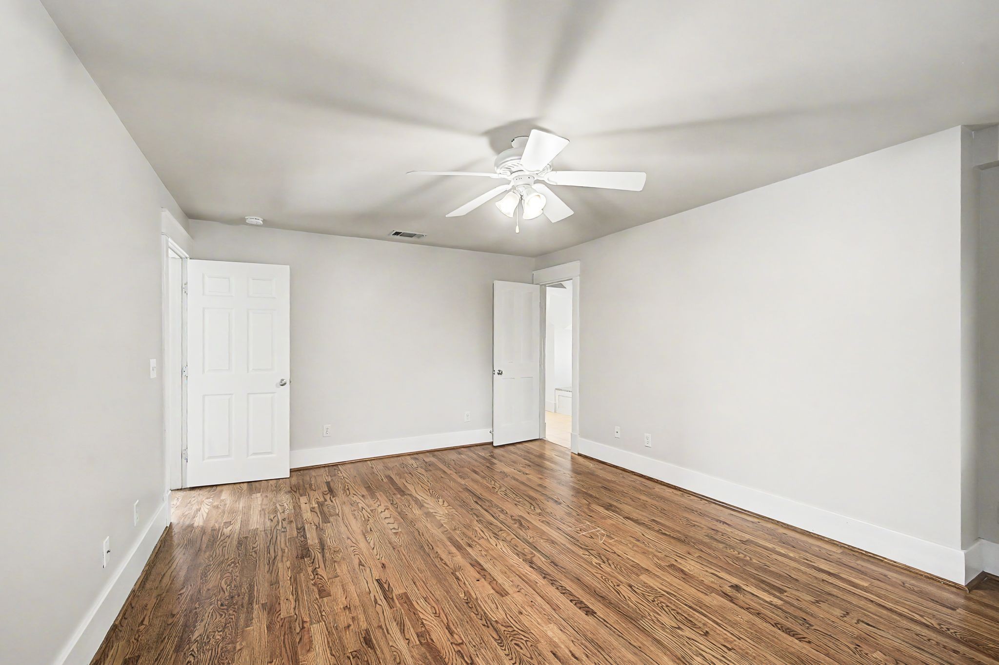 2918 Oakland Ave