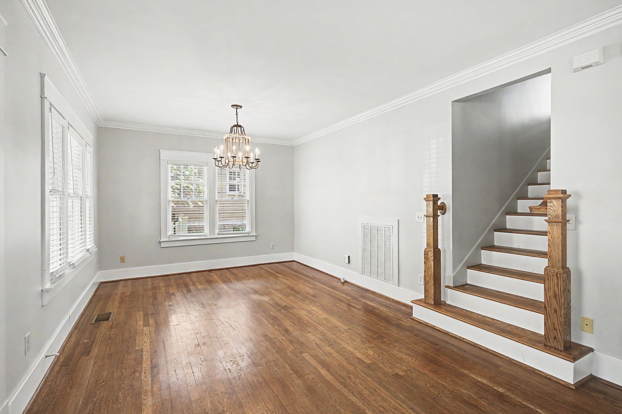 2918 Oakland Ave