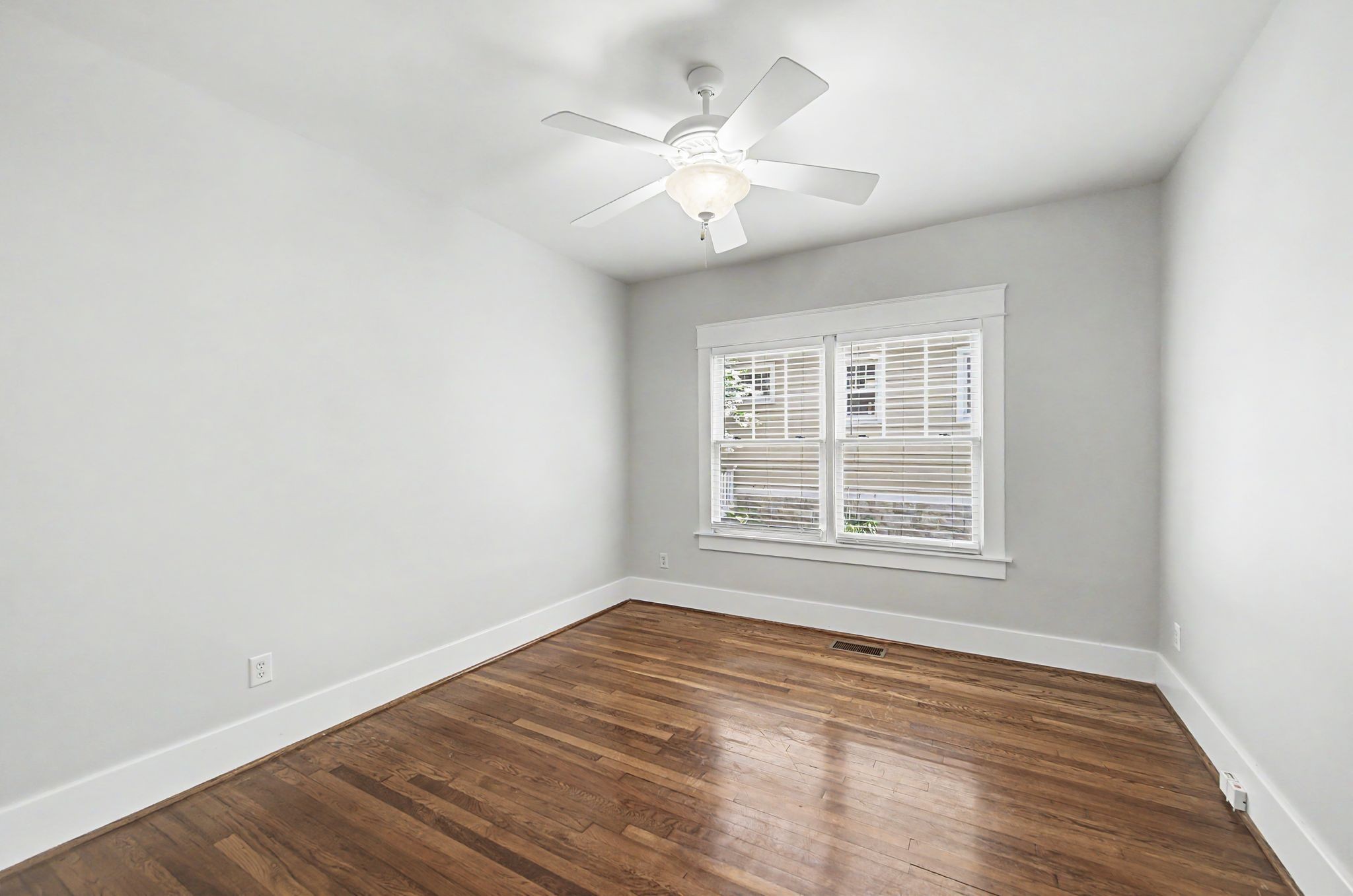 2918 Oakland Ave