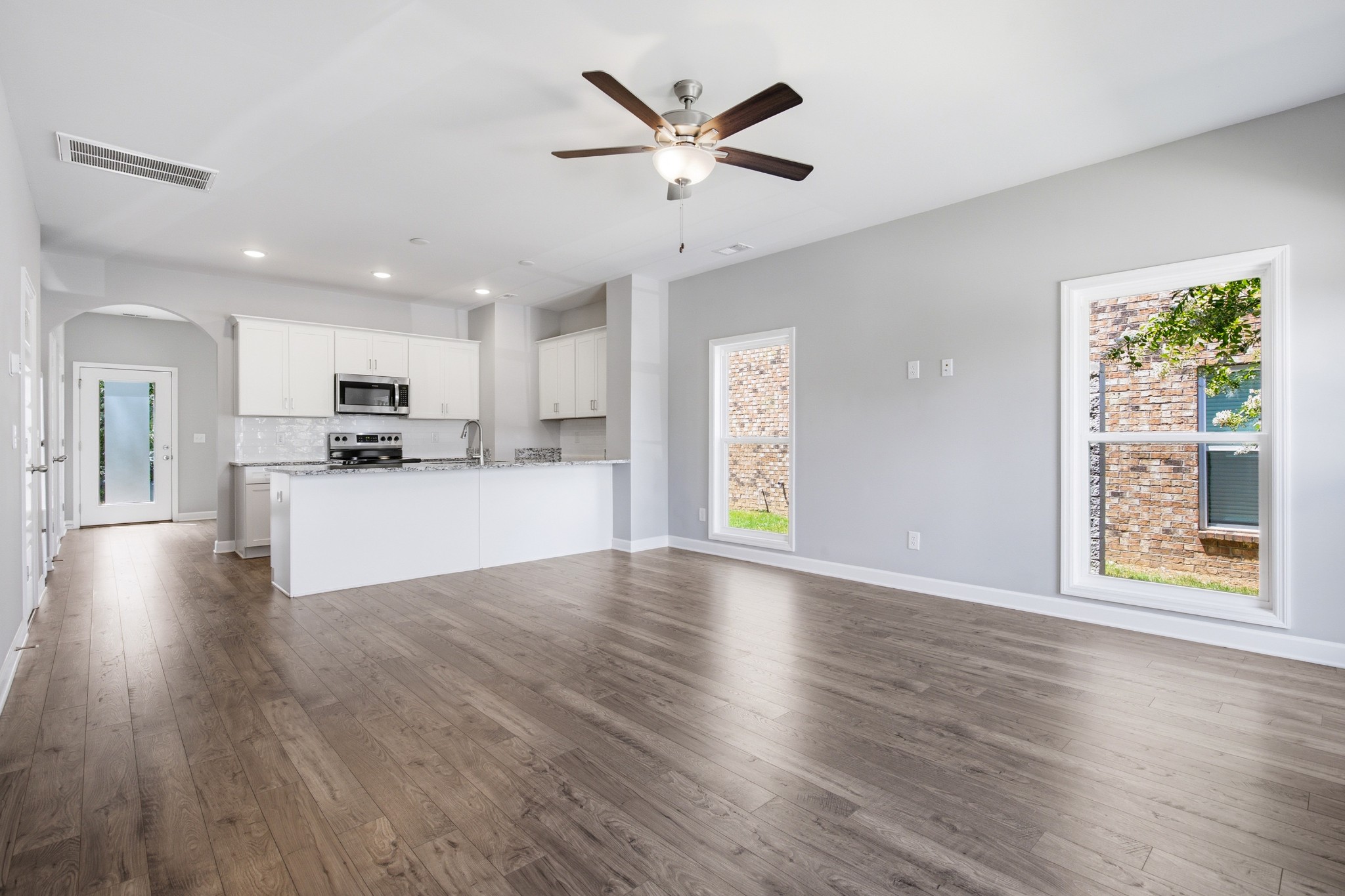 5018 Isabella Ln