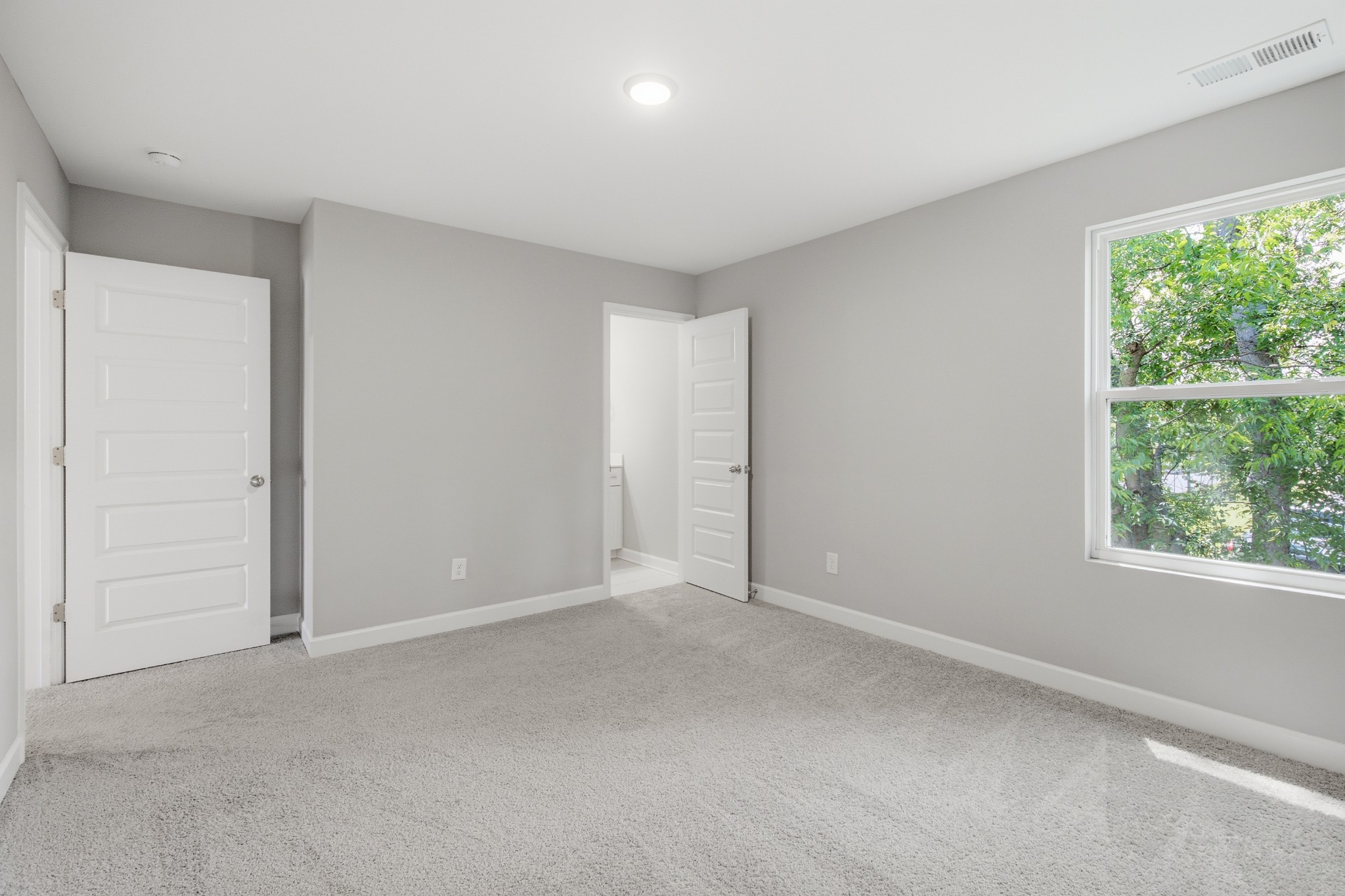 5018 Isabella Ln