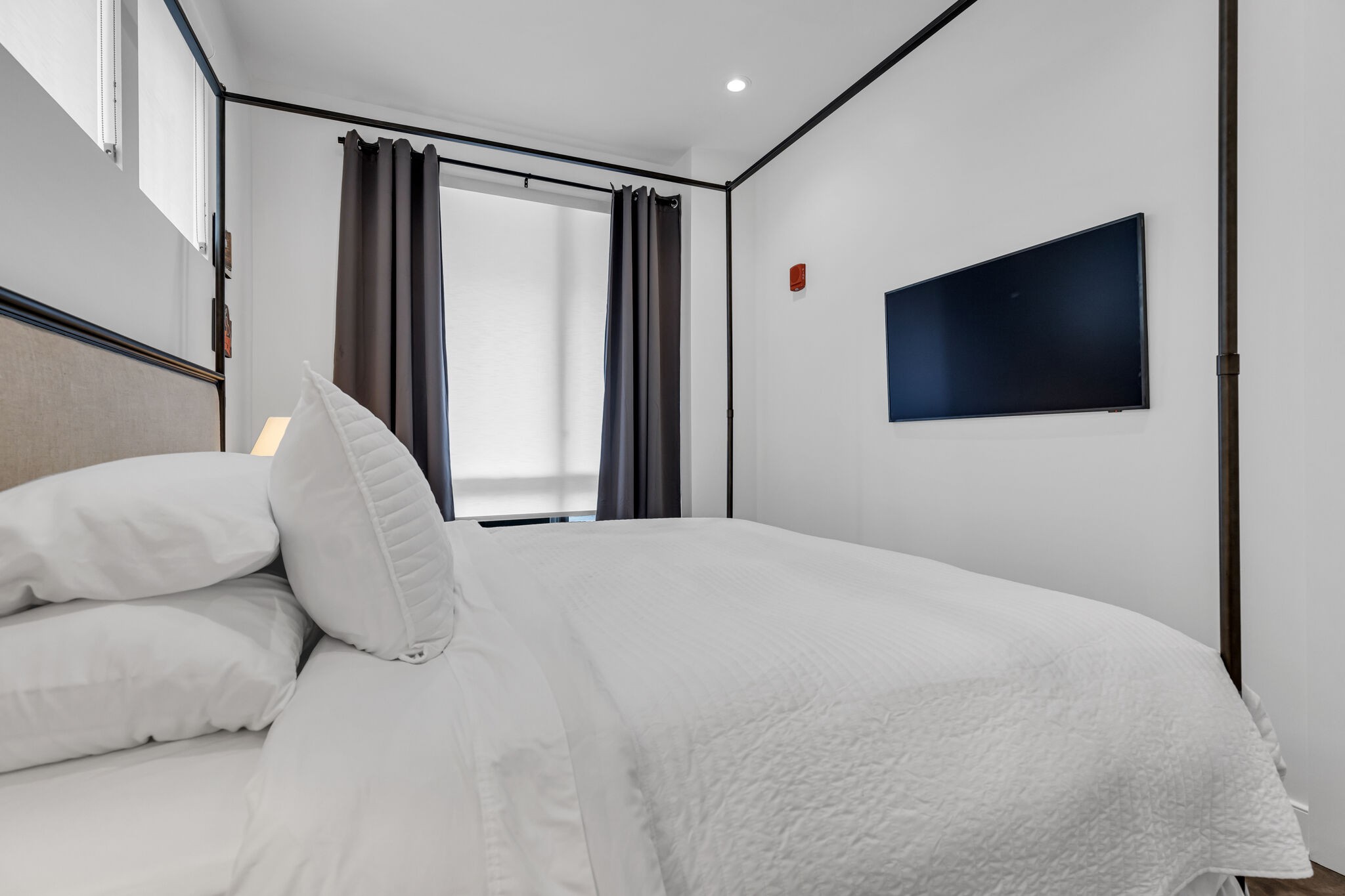 3131 Long Blvd Unit: 100