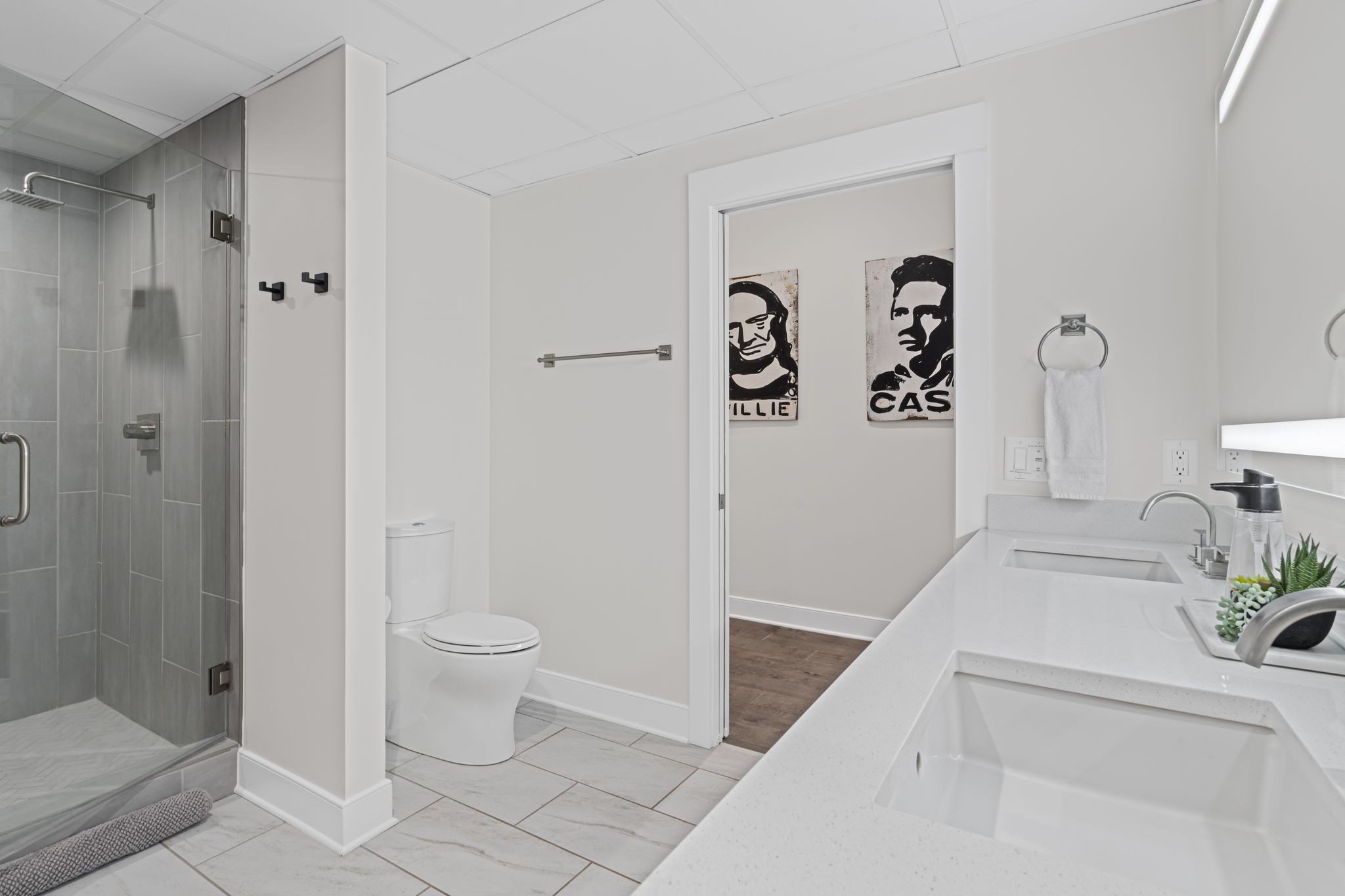 3131 Long Blvd Unit: 201