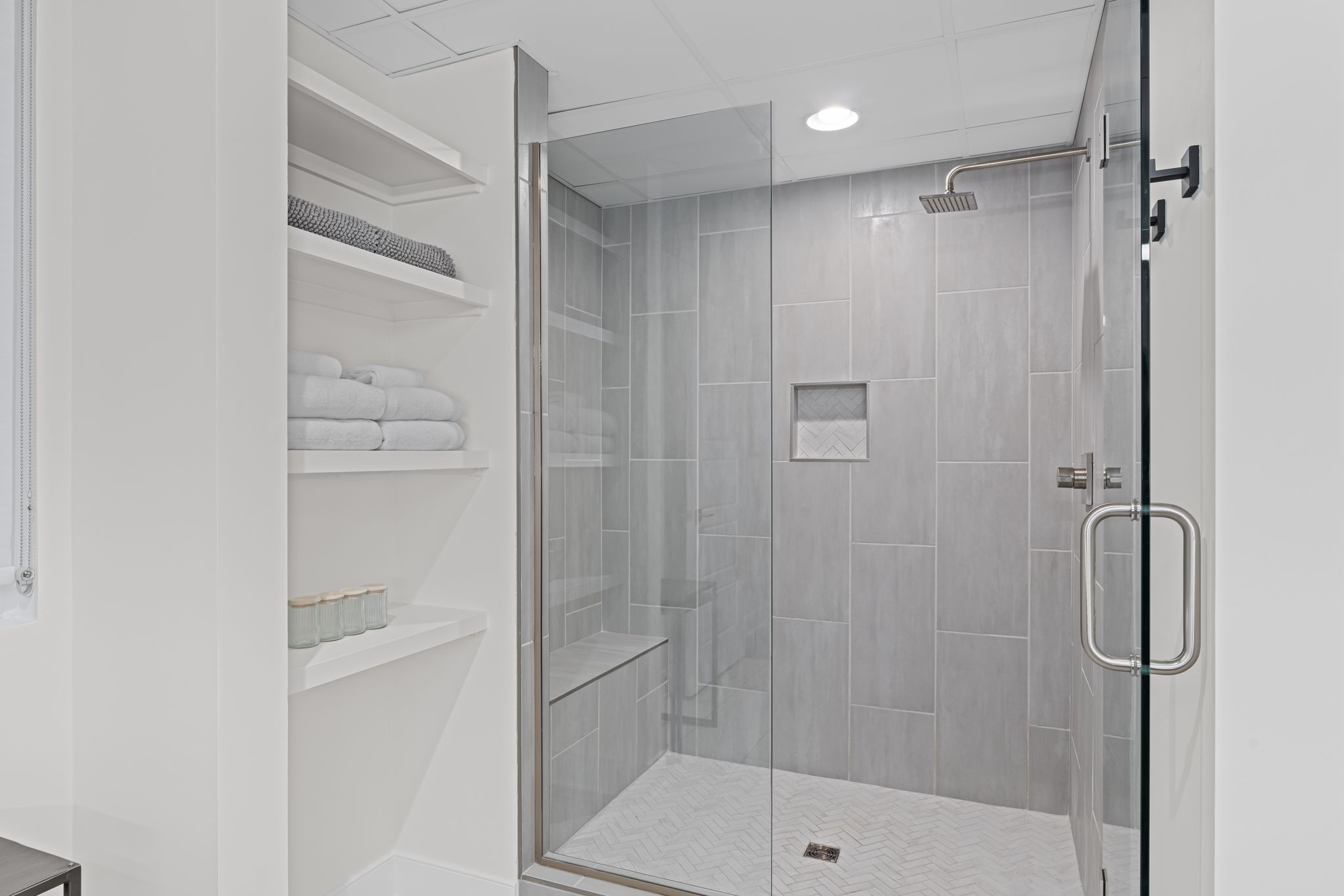 3131 Long Blvd Unit: 201
