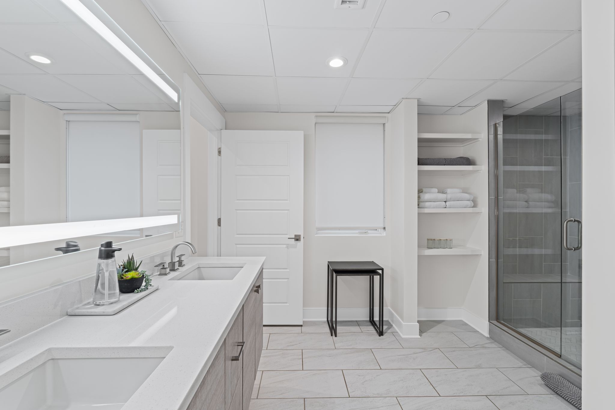 3131 Long Blvd Unit: 201