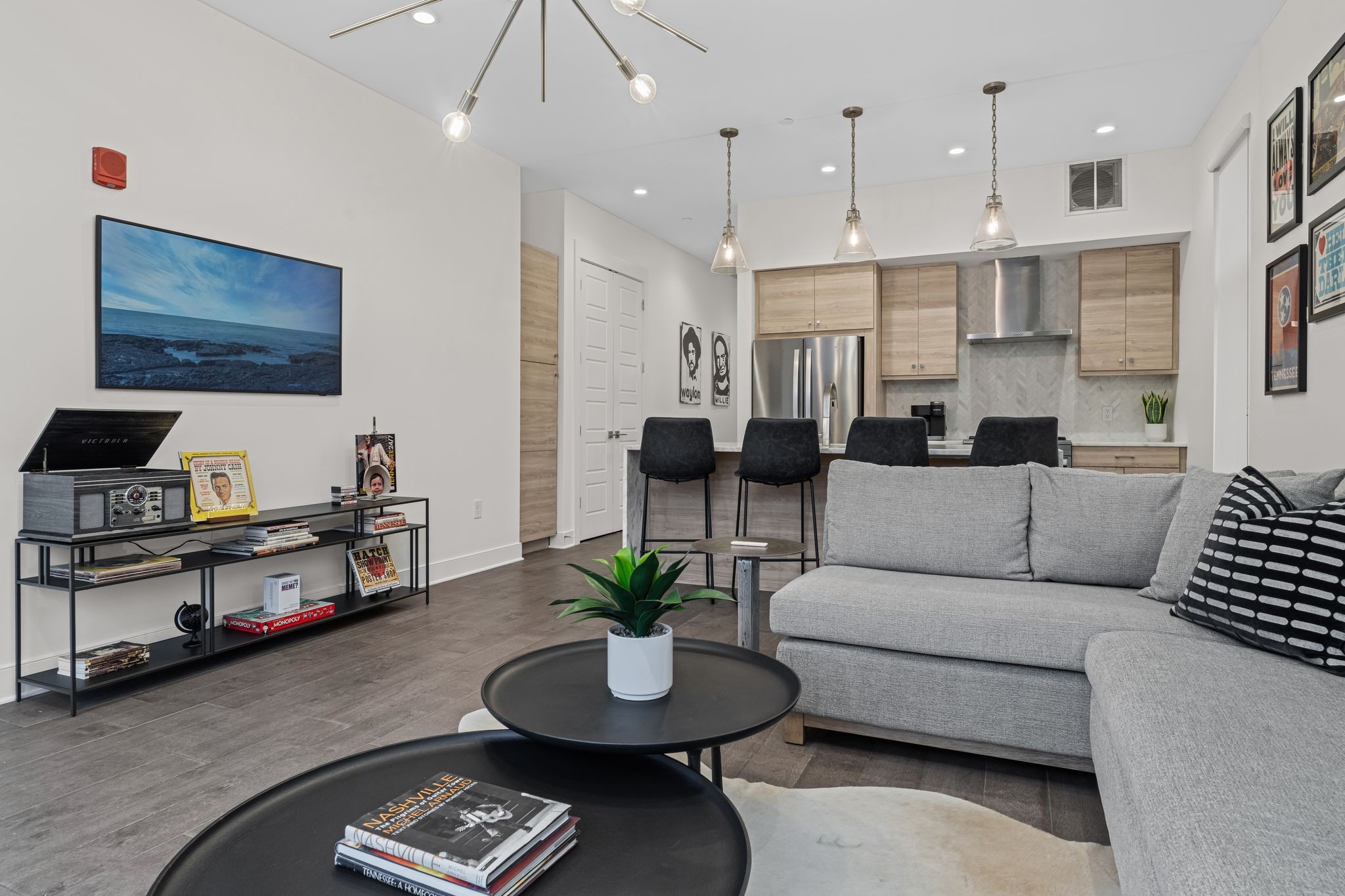 3131 Long Blvd Unit: 201