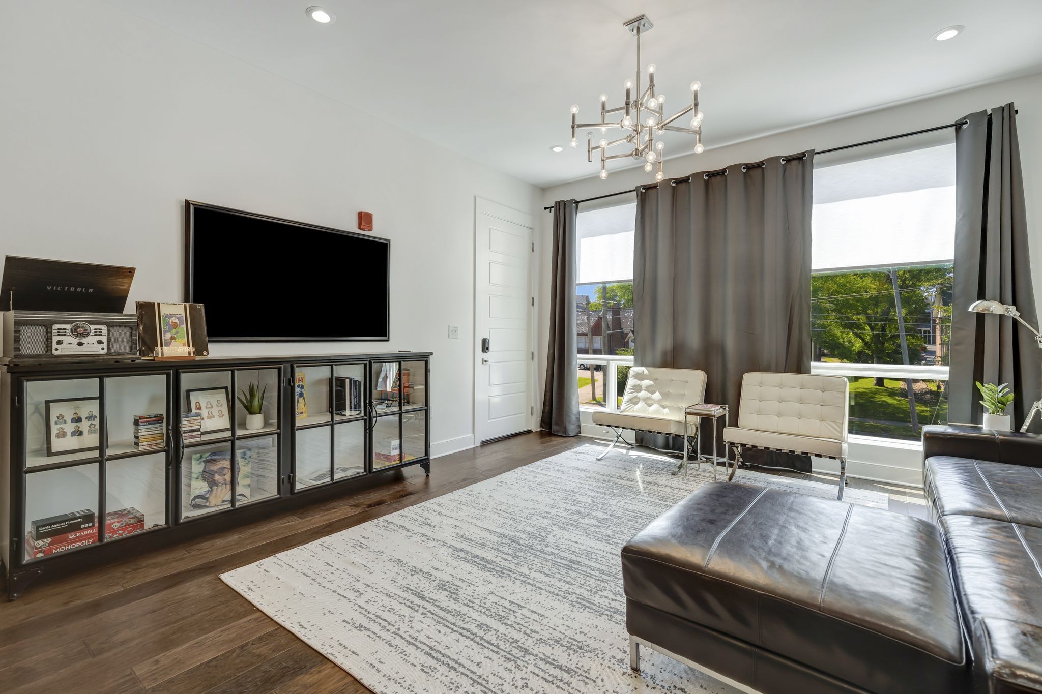 3131 Long Blvd Unit: 200