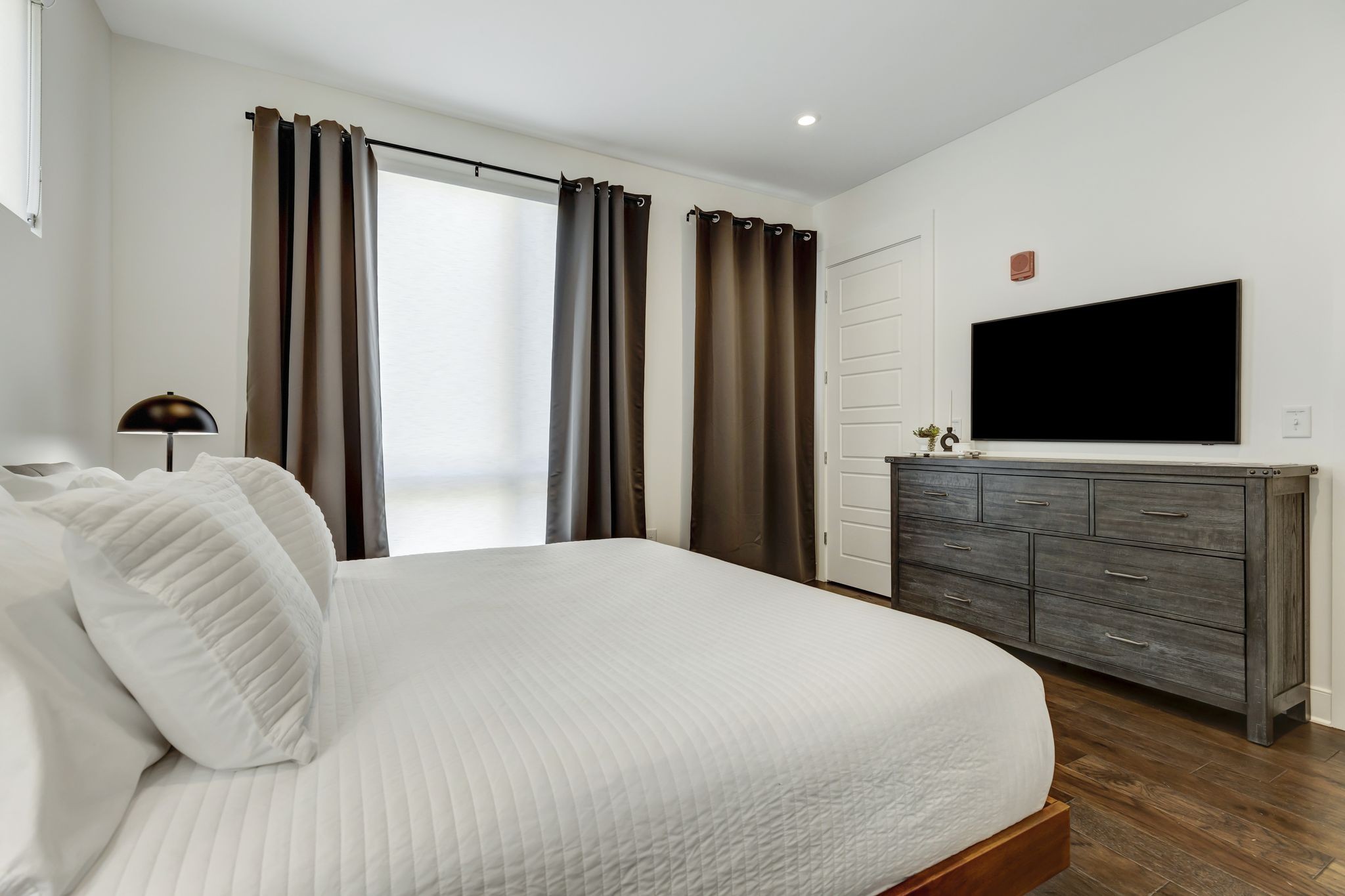 3131 Long Blvd Unit: 200