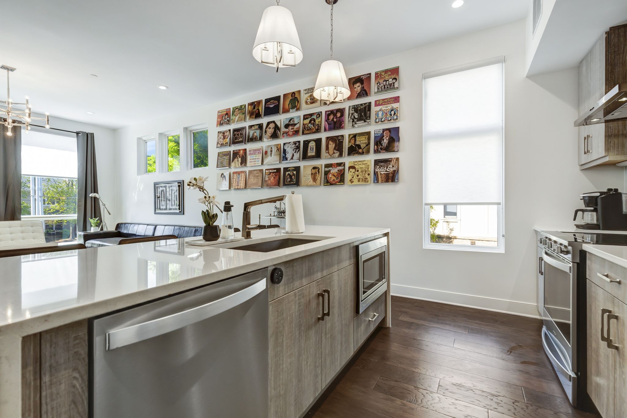 3131 Long Blvd Unit: 200