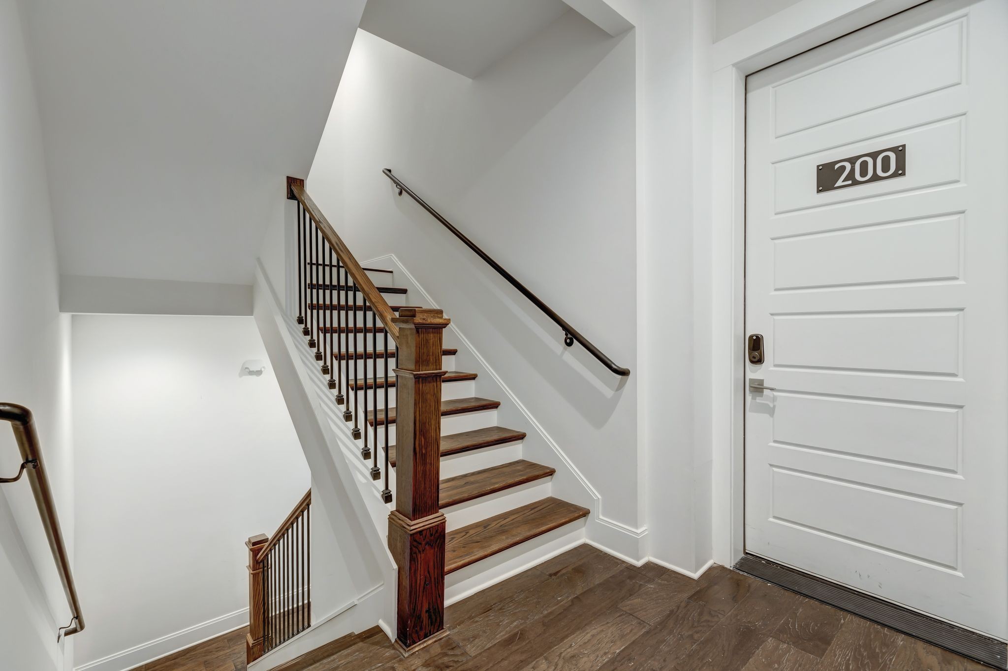 3131 Long Blvd Unit: 200
